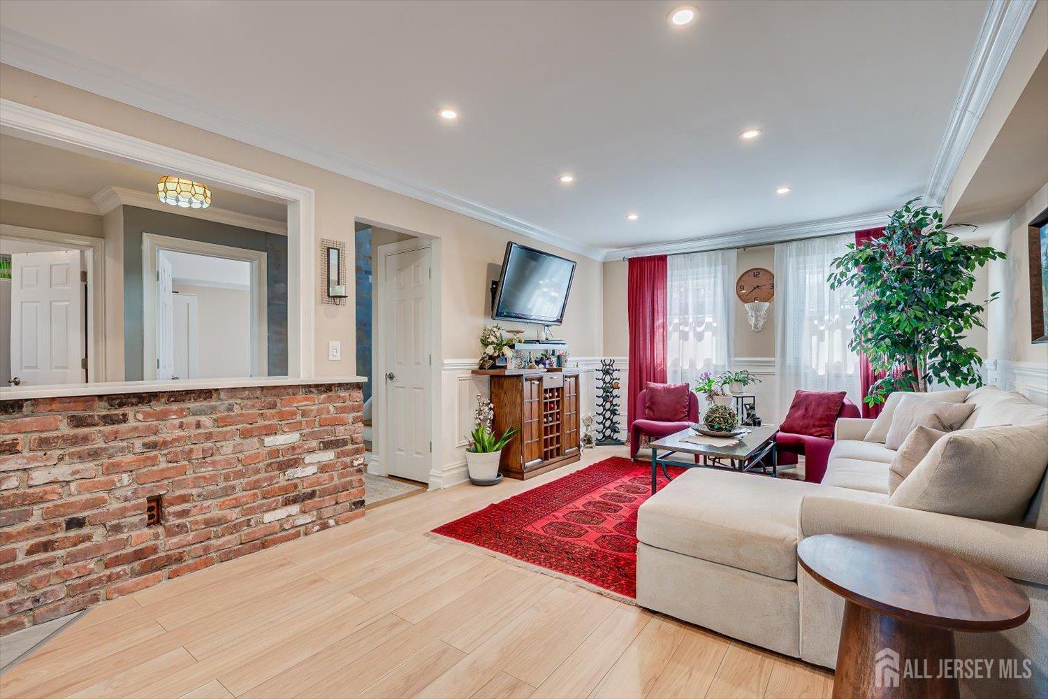 71 Crosby, Edison, NJ, 08817