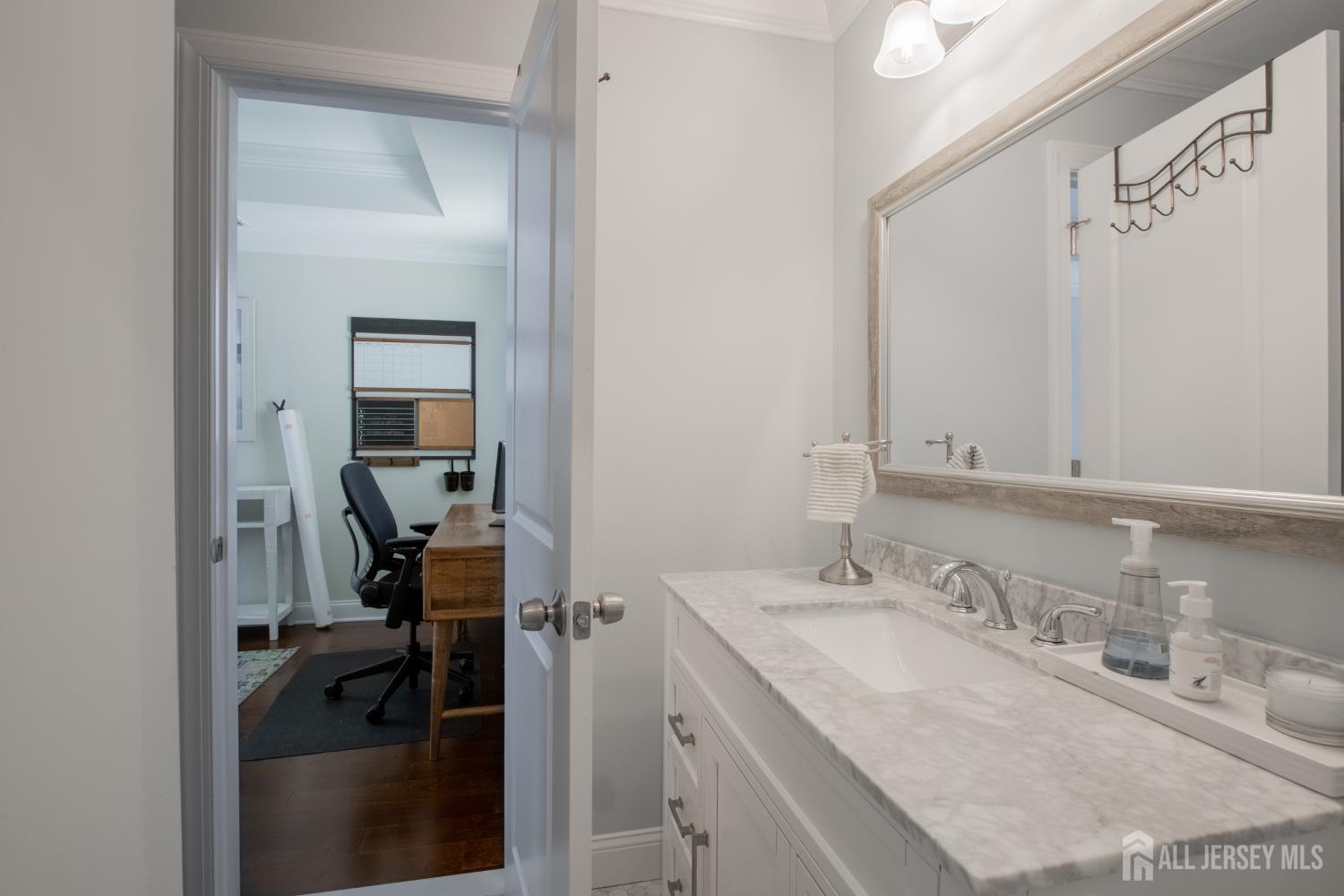 20 Waverly, Keyport, NJ, 07735