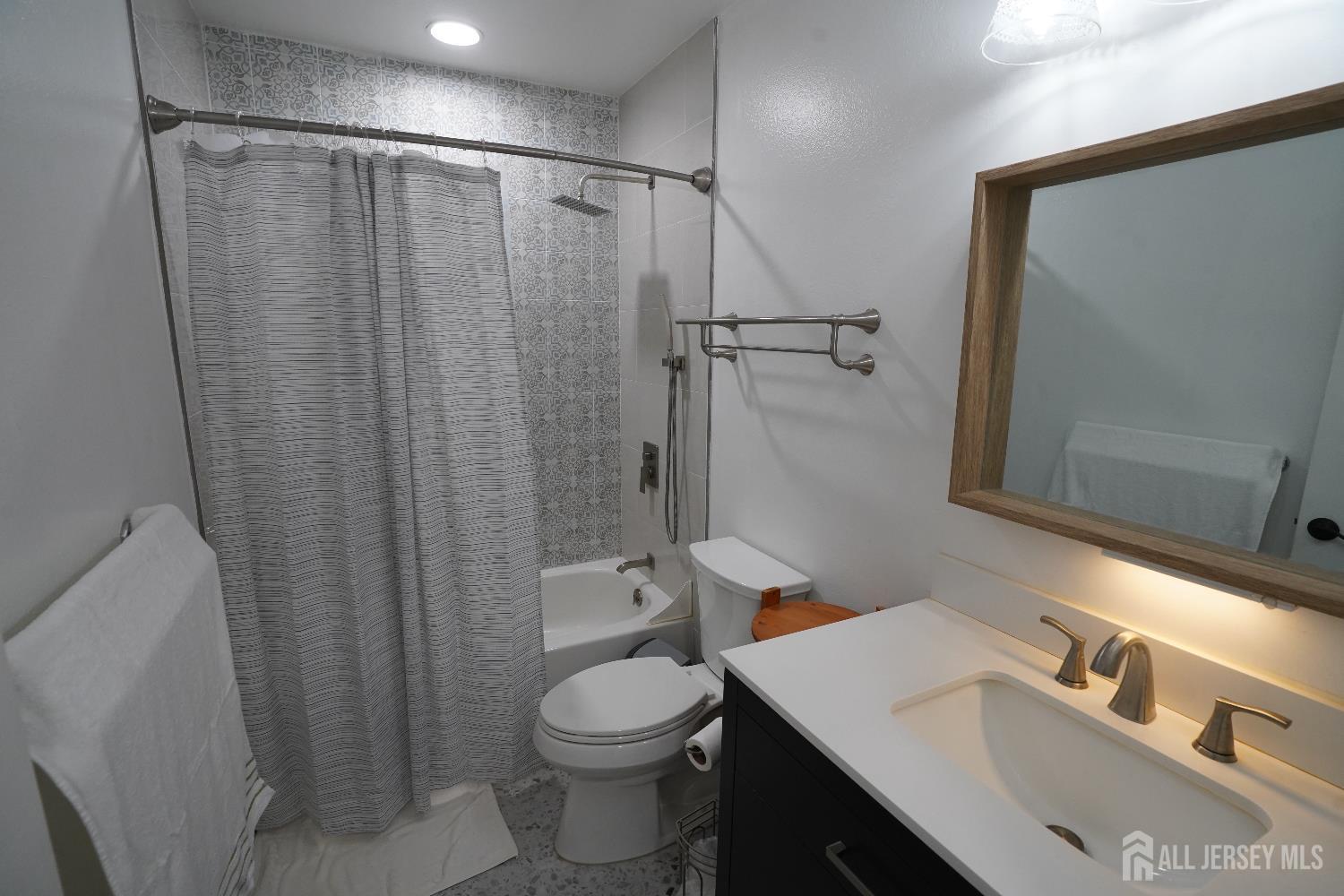 535 Ardmore UNIT A, Monroe, NJ, 08831
