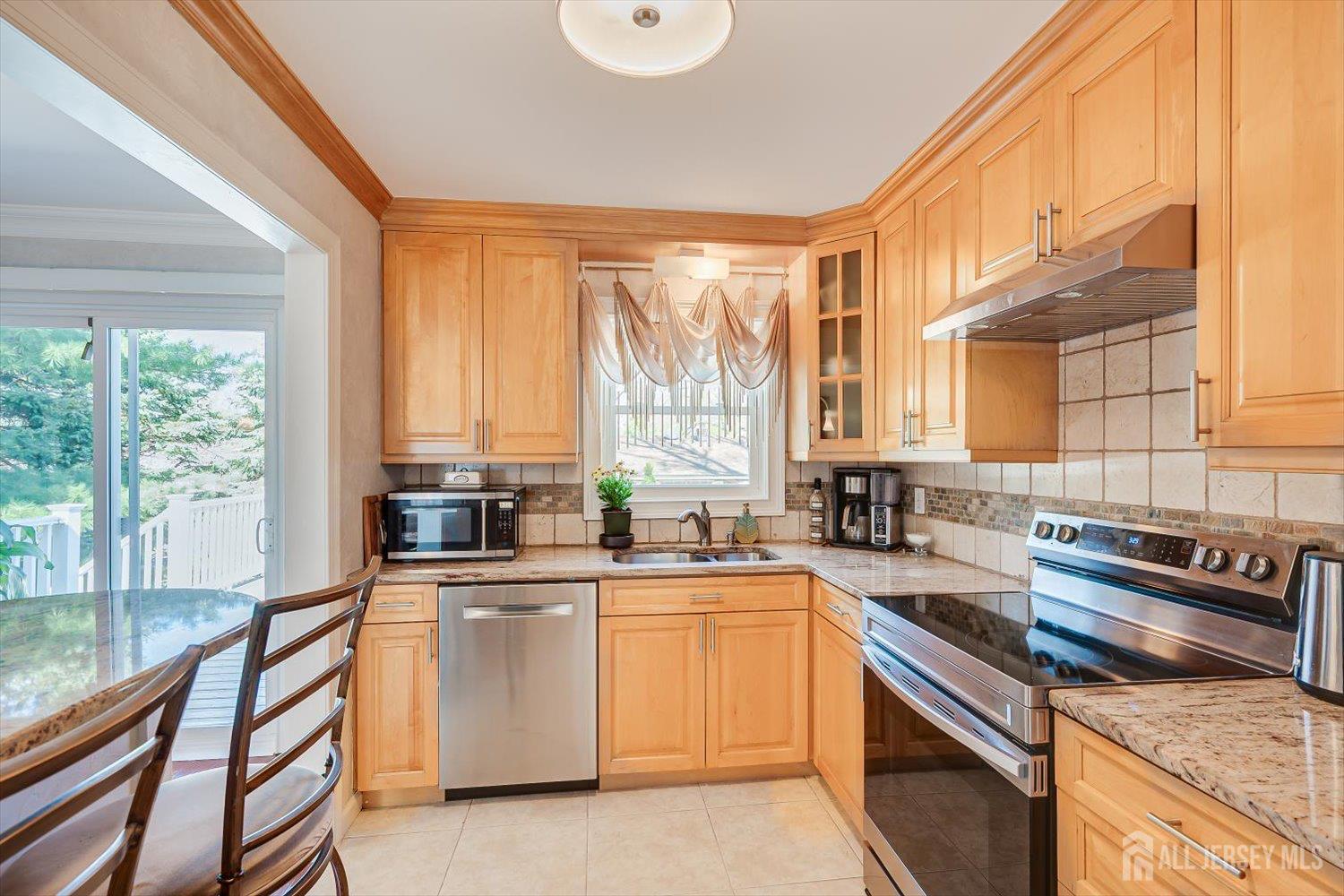 71 Crosby, Edison, NJ, 08817