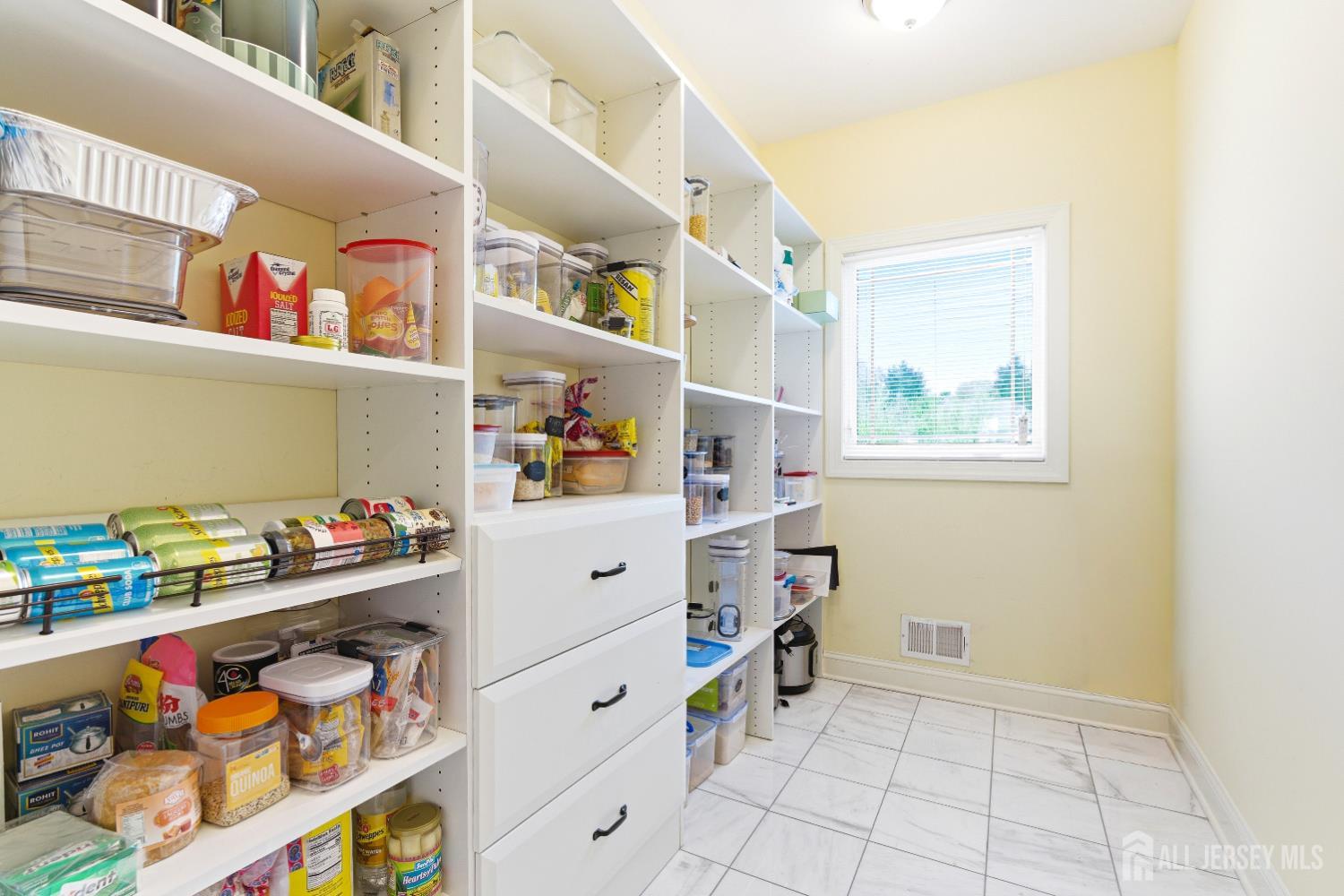 14 Hillsdale, Edison, NJ, 08820