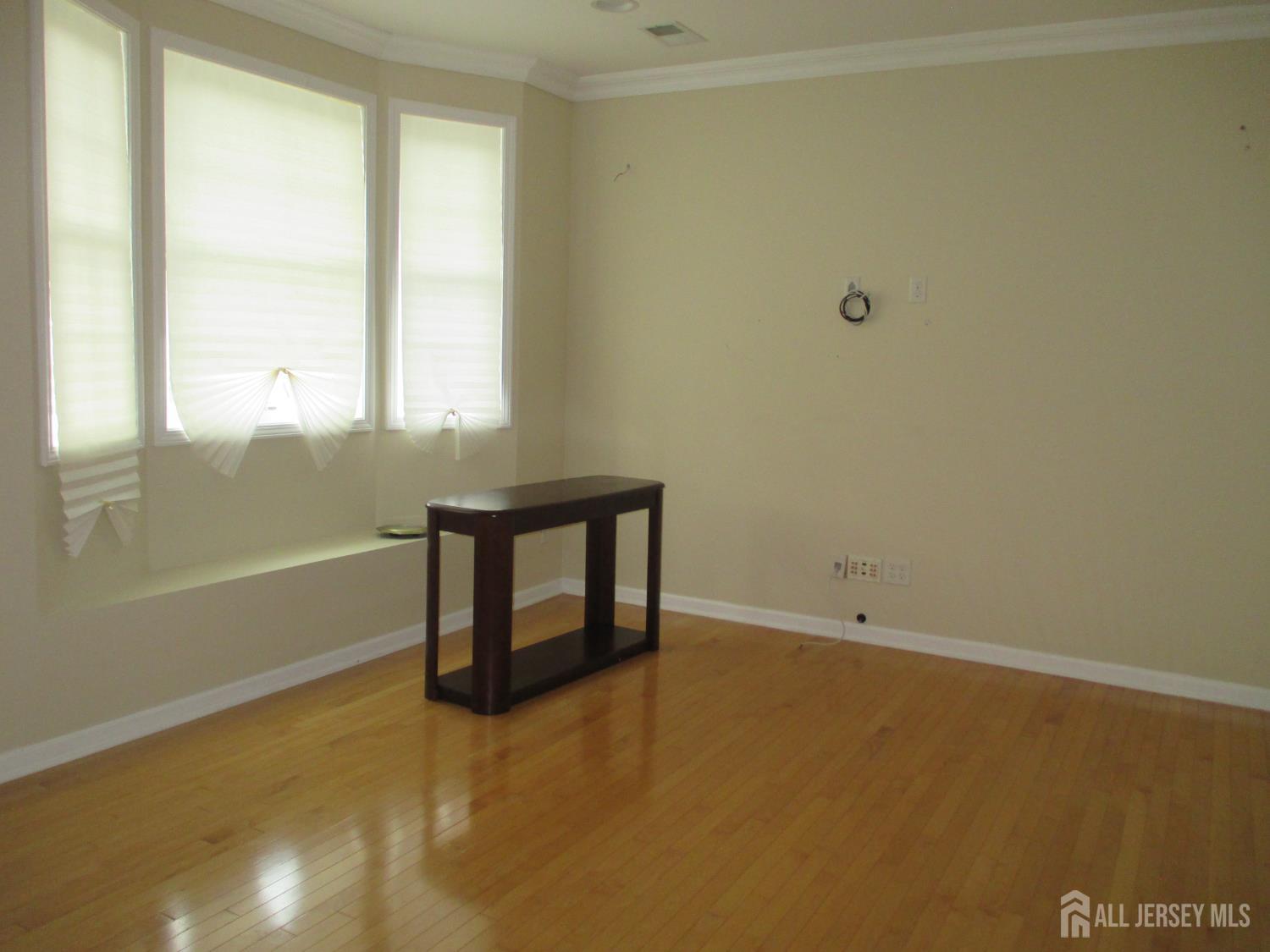 14 New Dover, Iselin, NJ, 08830
