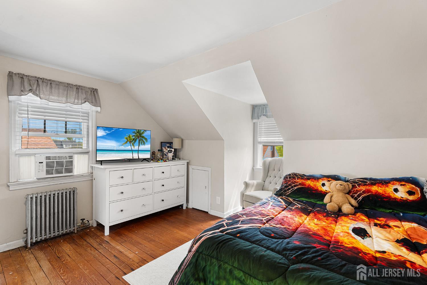 585 bamford, Middlesex, NJ, 07095