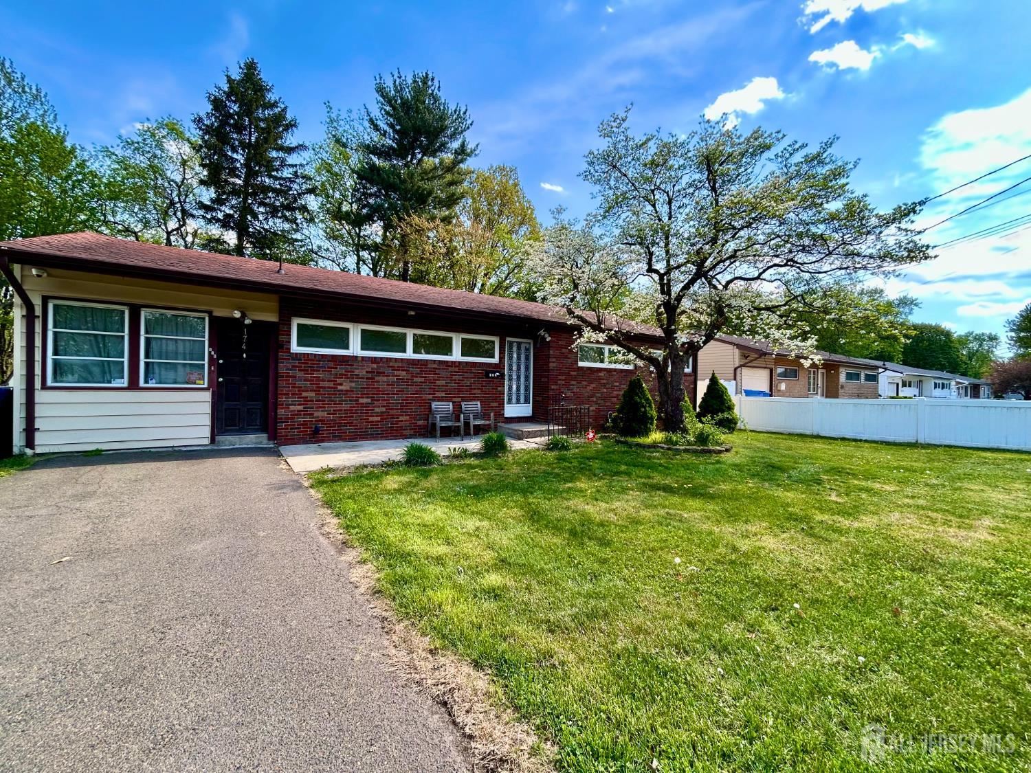 272 Westgate, Edison, NJ, 08820