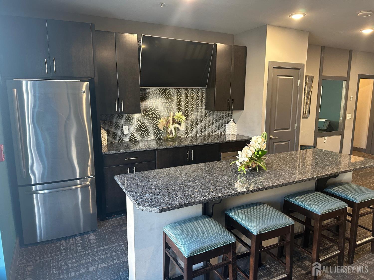 88 Roosevelt UNIT 212, Carteret, NJ, 07008