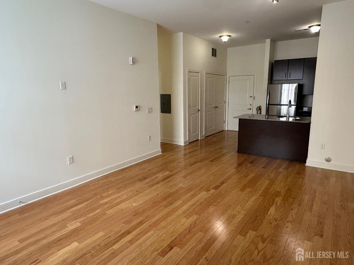 88 Roosevelt UNIT 212, Carteret, NJ, 07008