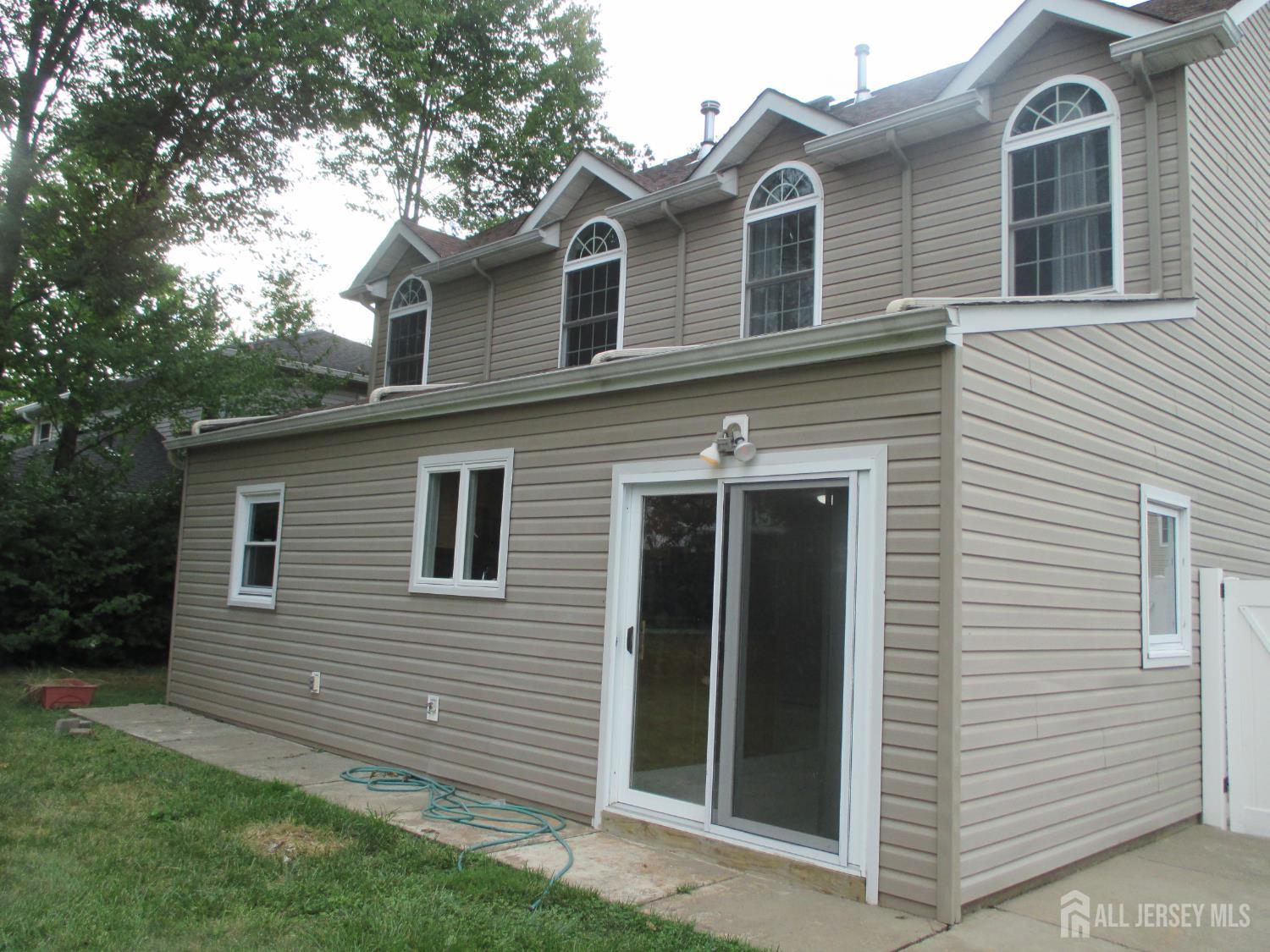 14 New Dover, Iselin, NJ, 08830