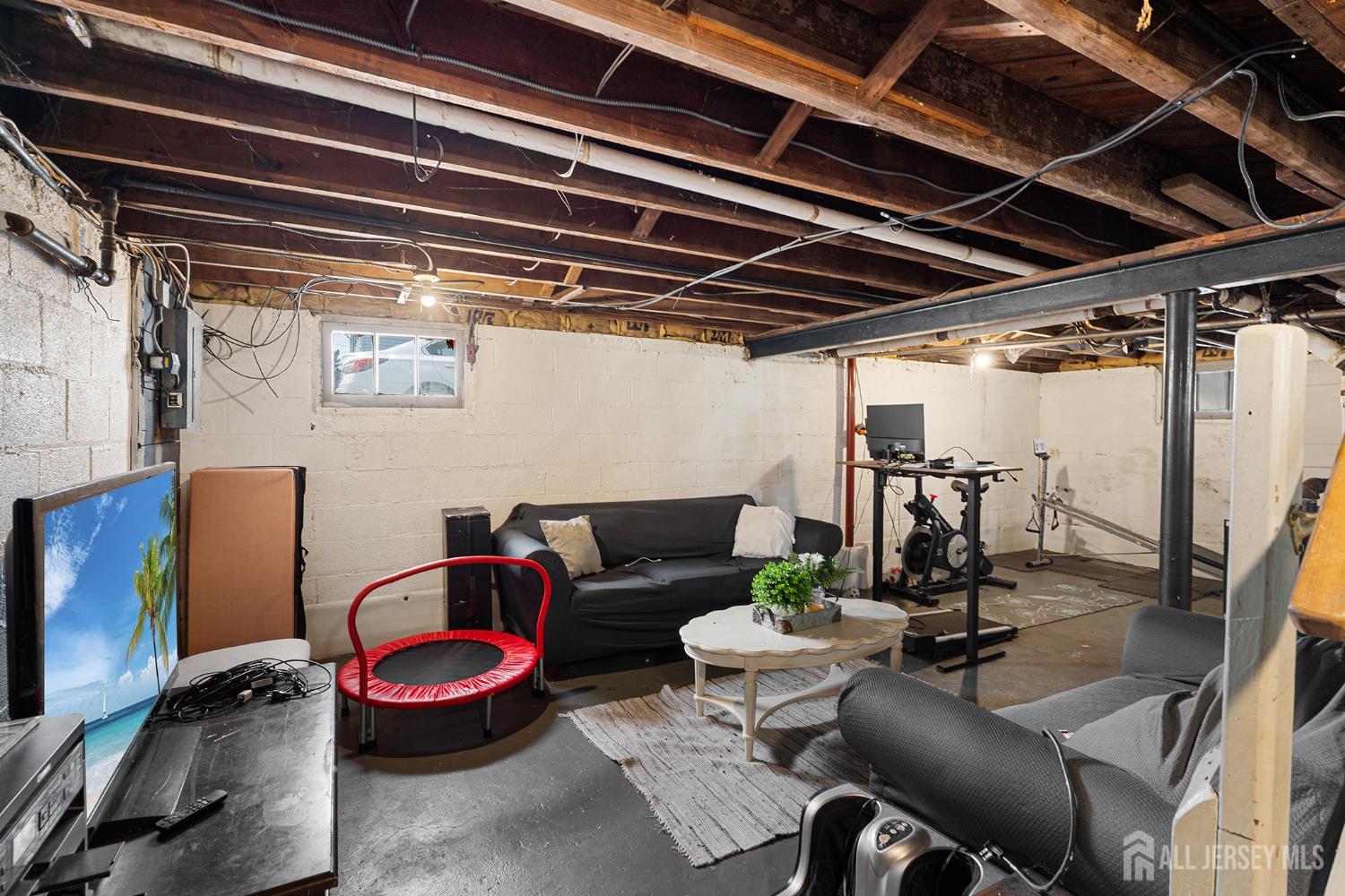 585 bamford, Middlesex, NJ, 07095