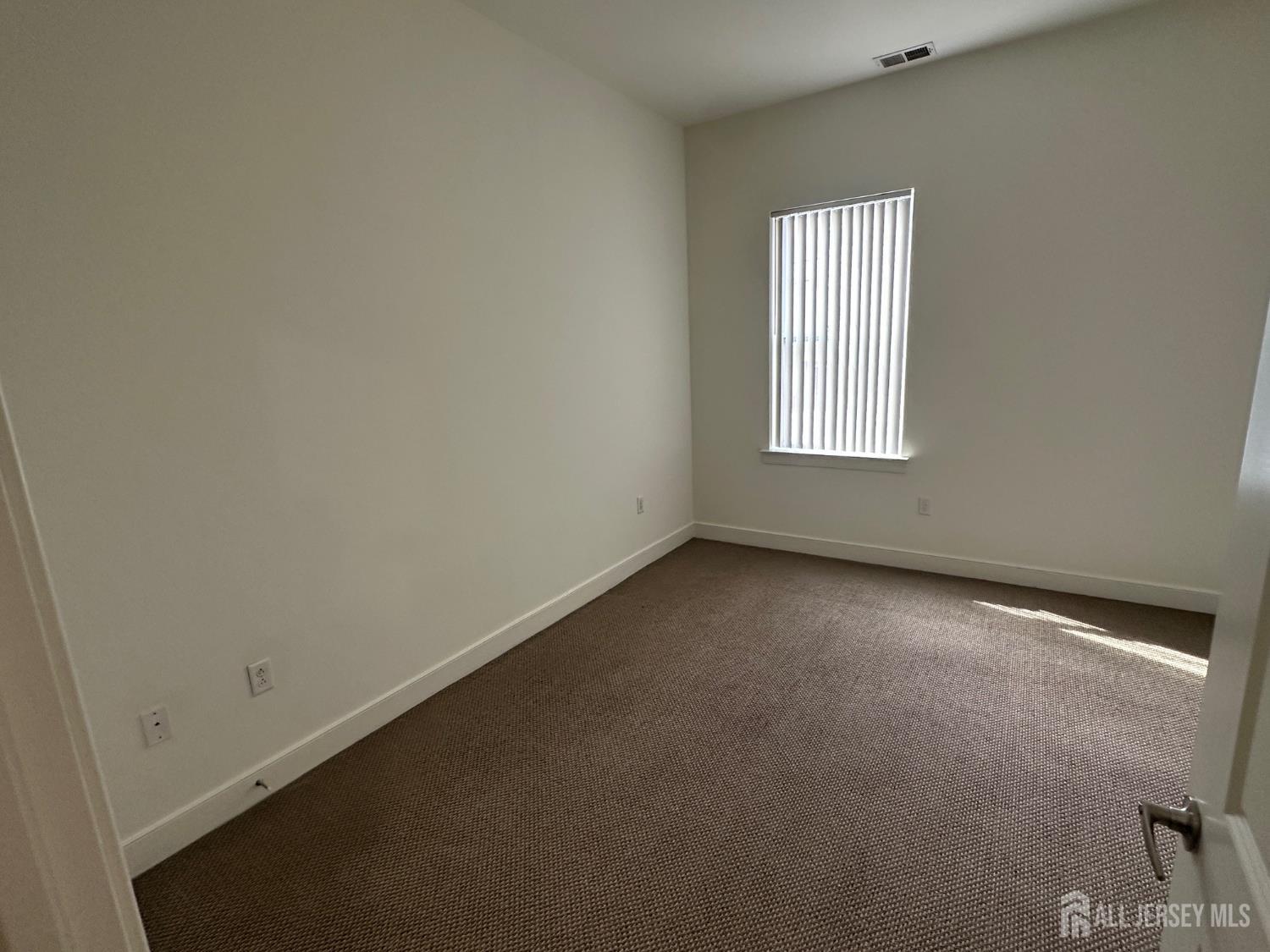 88 Roosevelt UNIT 212, Carteret, NJ, 07008
