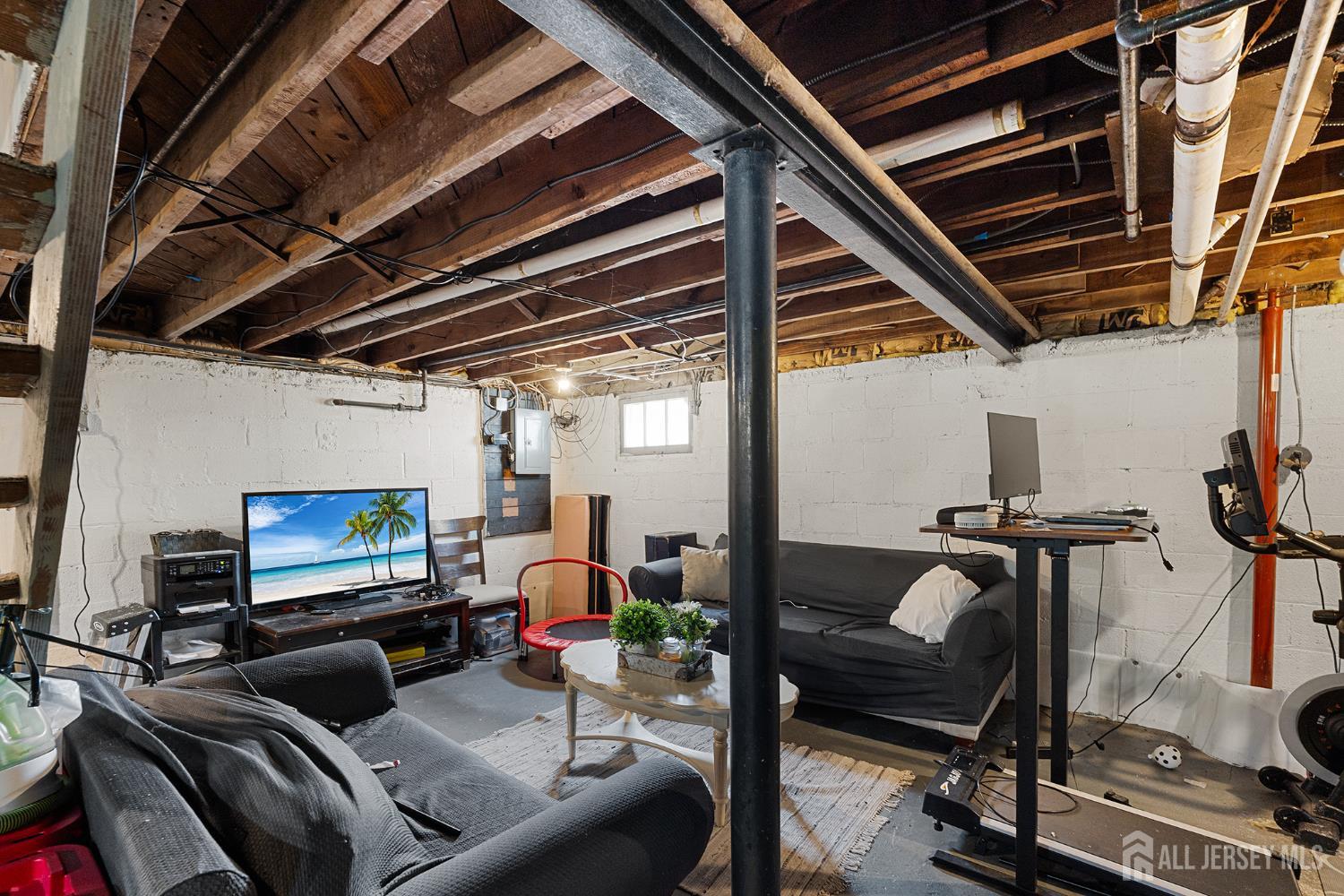 585 bamford, Middlesex, NJ, 07095