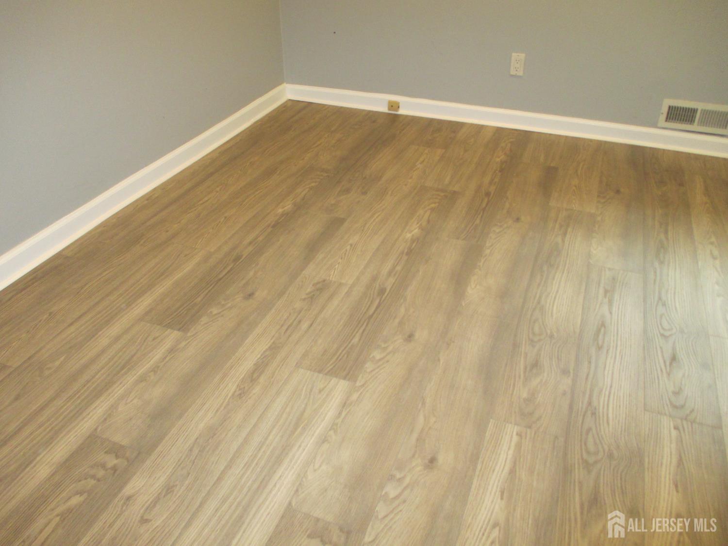 14 New Dover, Iselin, NJ, 08830