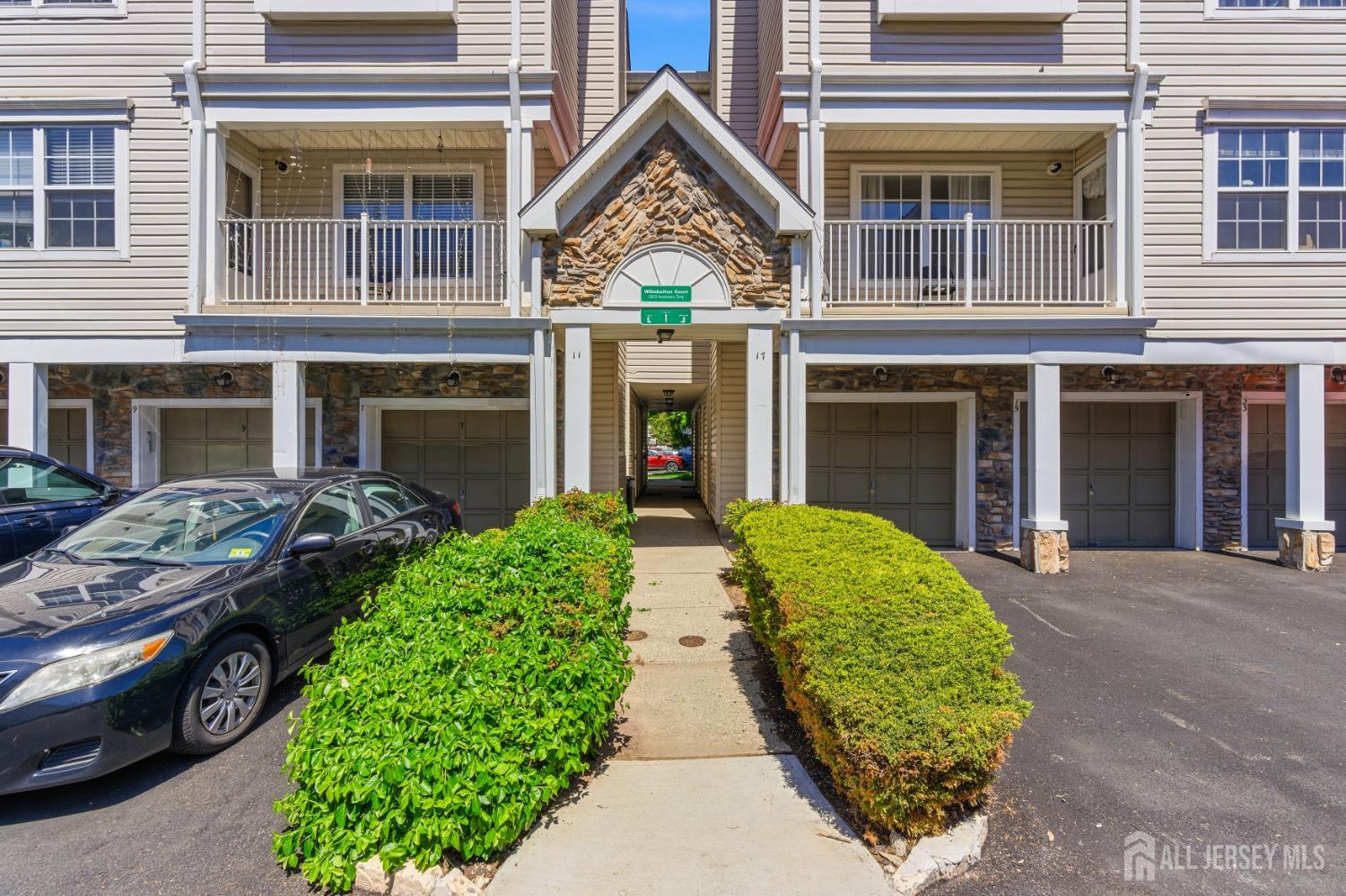 92 Heather, Edison, NJ, 08820