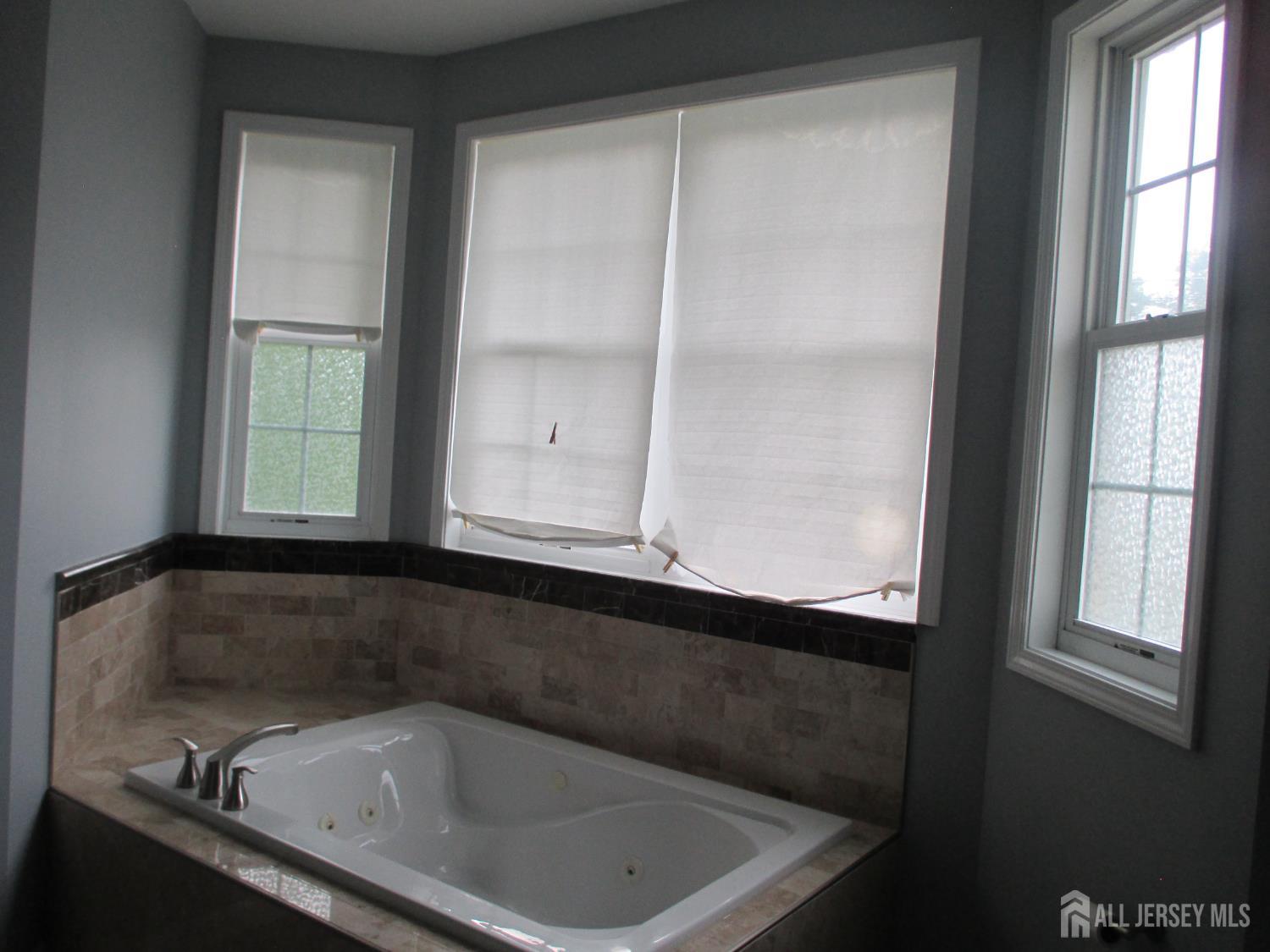 14 New Dover, Iselin, NJ, 08830