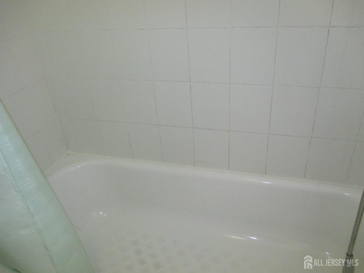 14 New Dover, Iselin, NJ, 08830