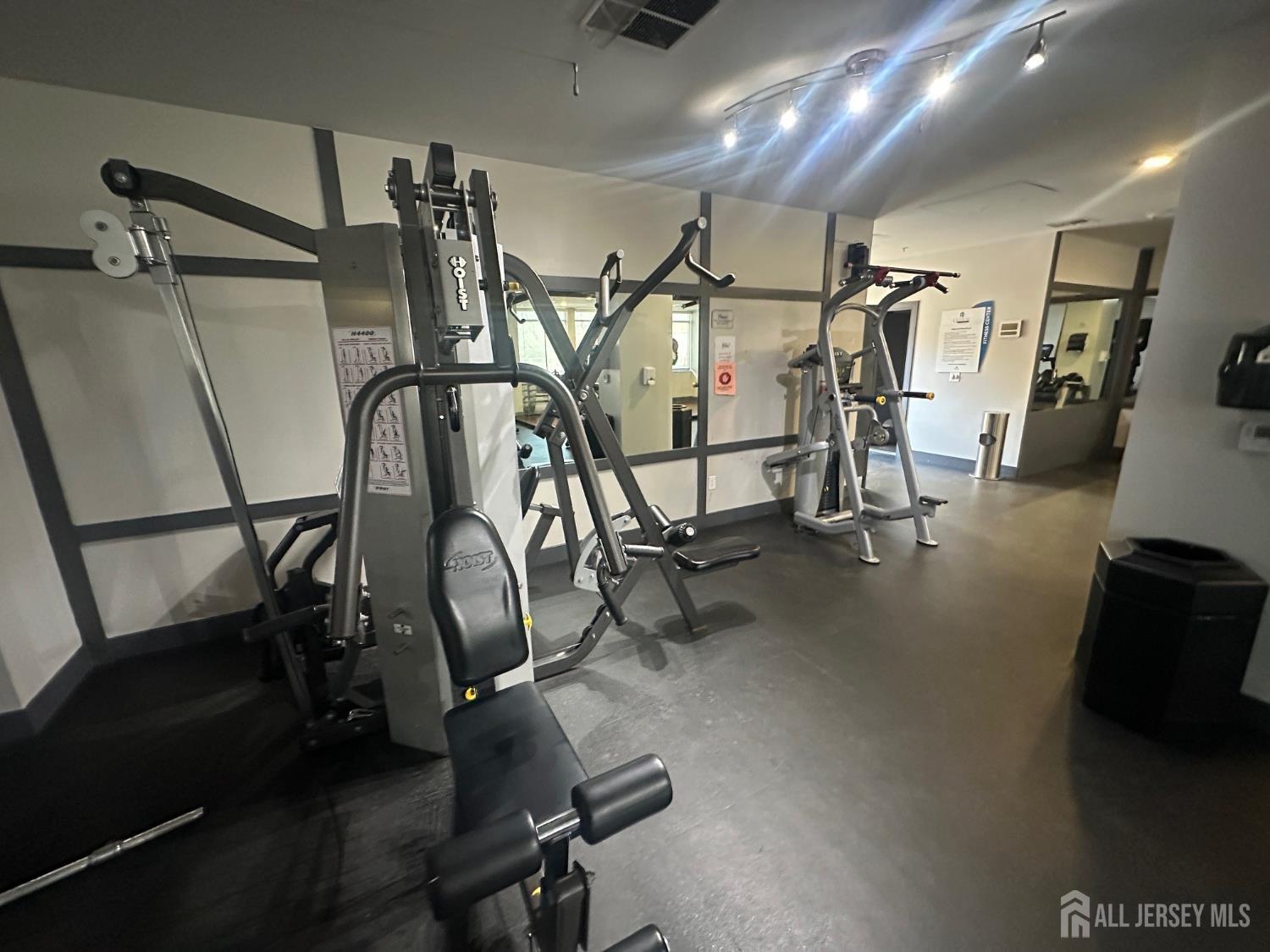 88 Roosevelt UNIT 212, Carteret, NJ, 07008
