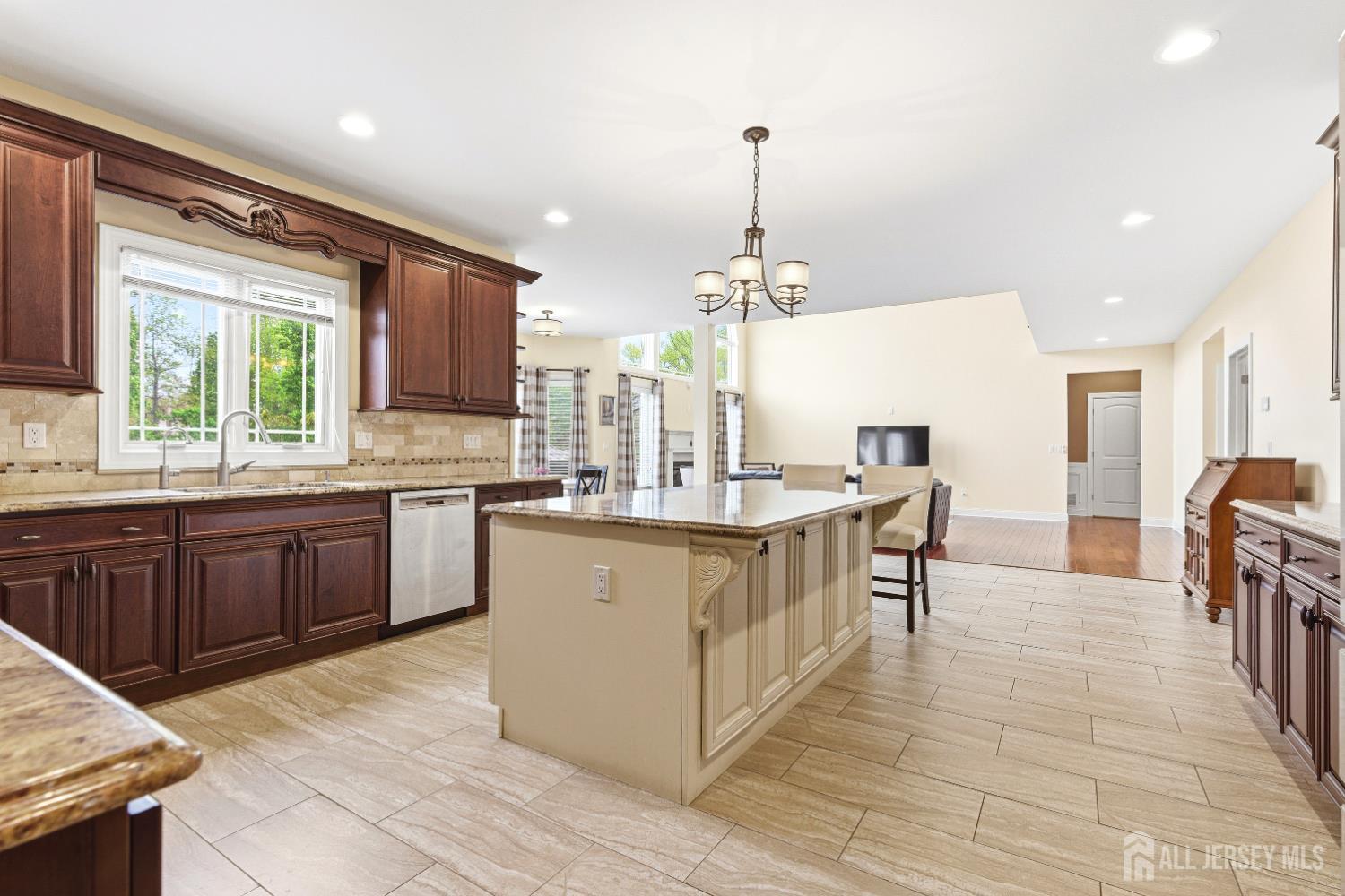 14 Hillsdale, Edison, NJ, 08820