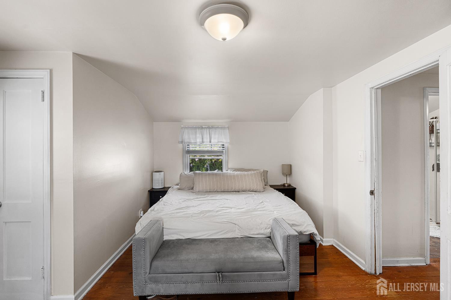 585 bamford, Middlesex, NJ, 07095