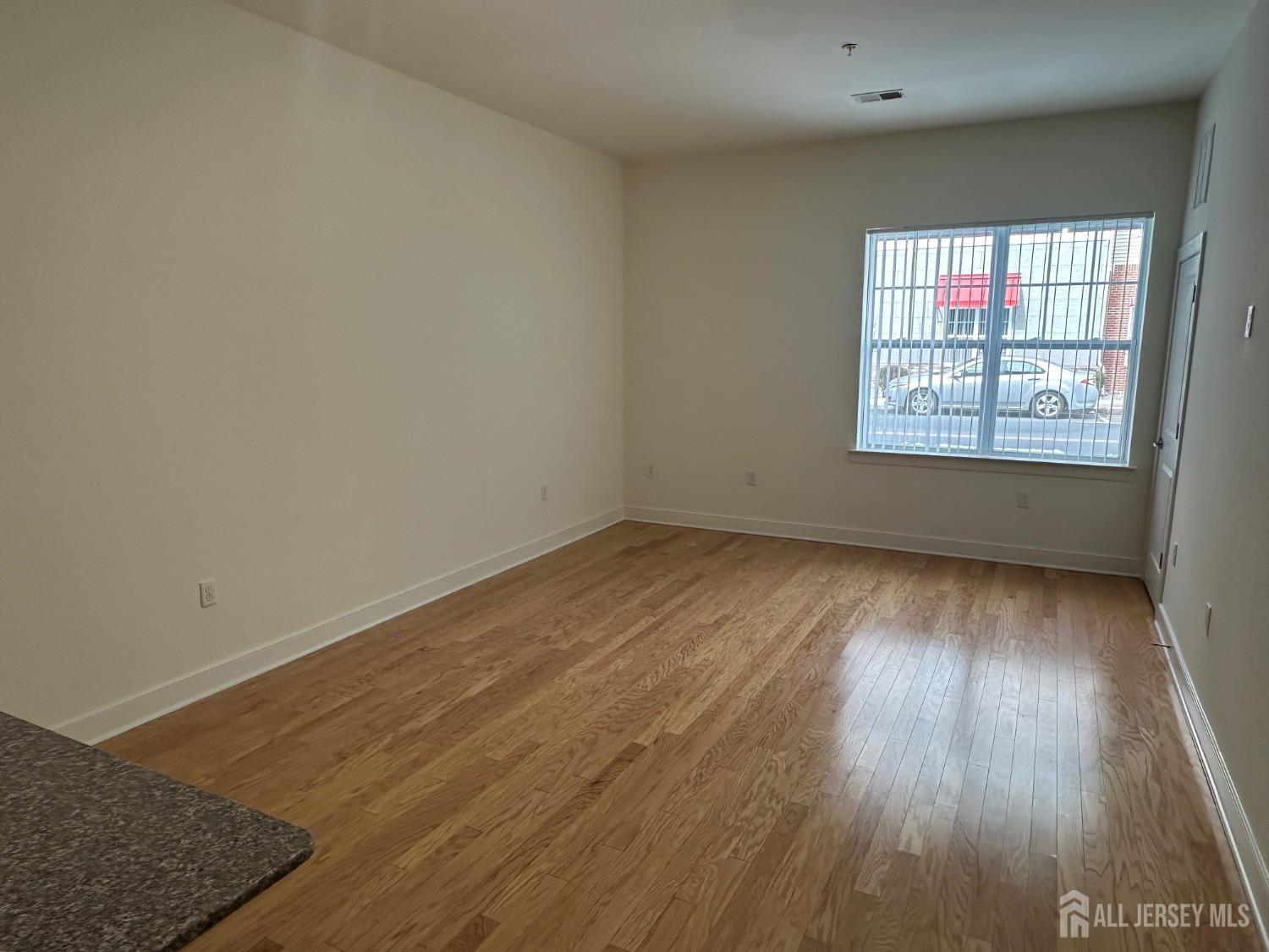 88 Roosevelt UNIT 212, Carteret, NJ, 07008