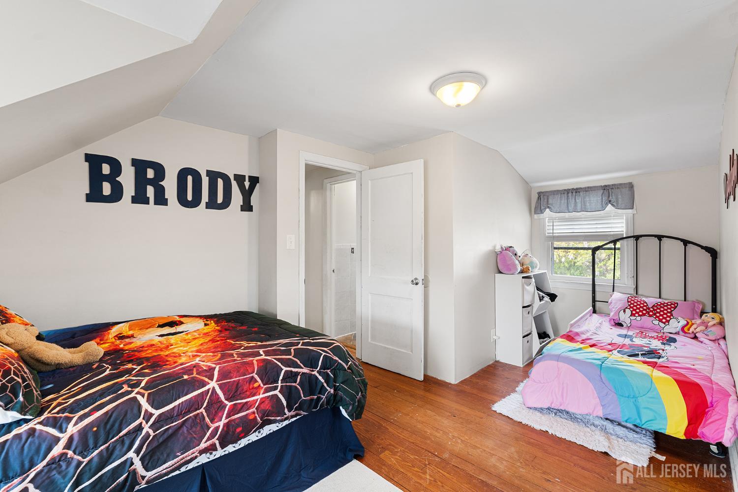 585 bamford, Middlesex, NJ, 07095