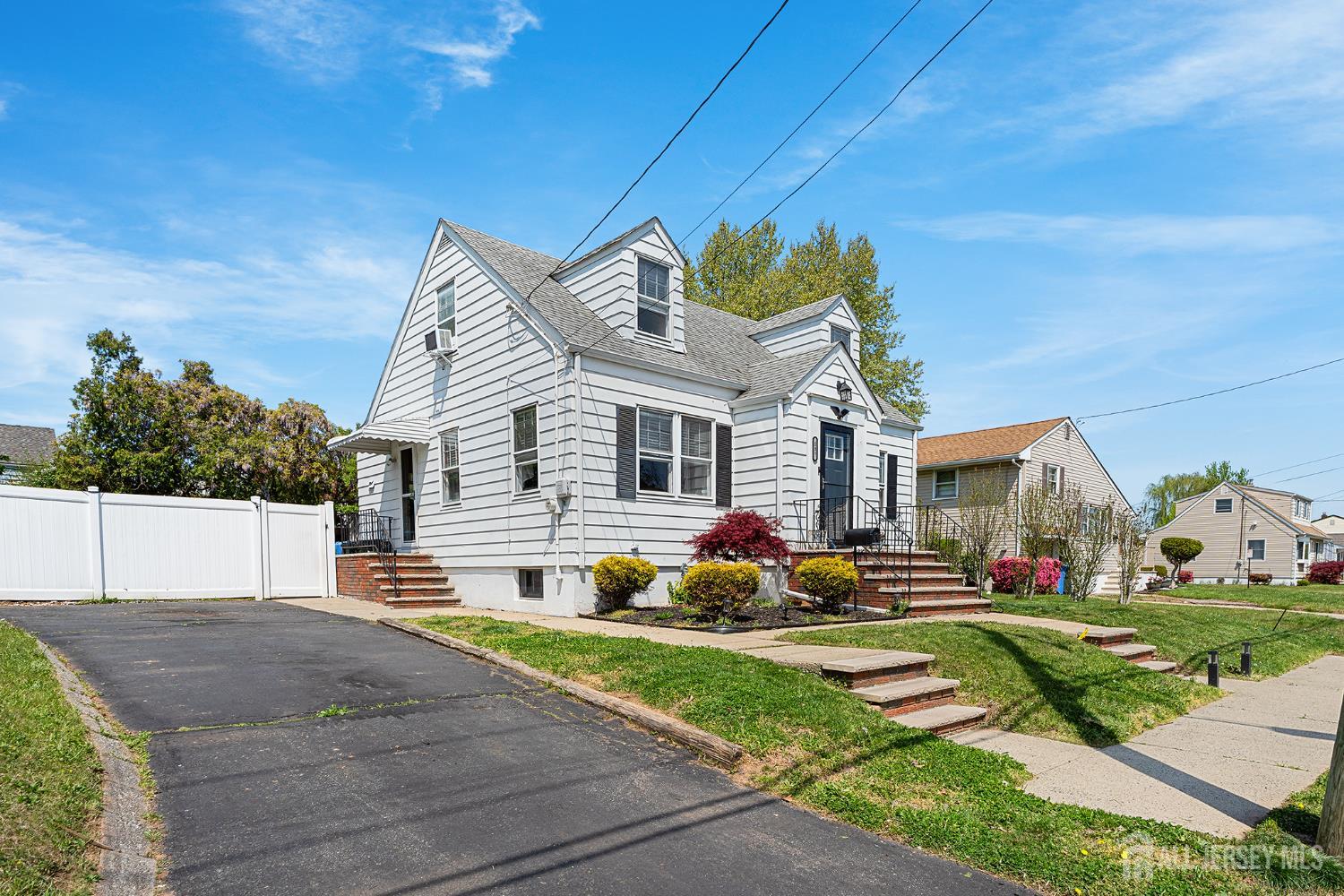 585 bamford, Middlesex, NJ, 07095