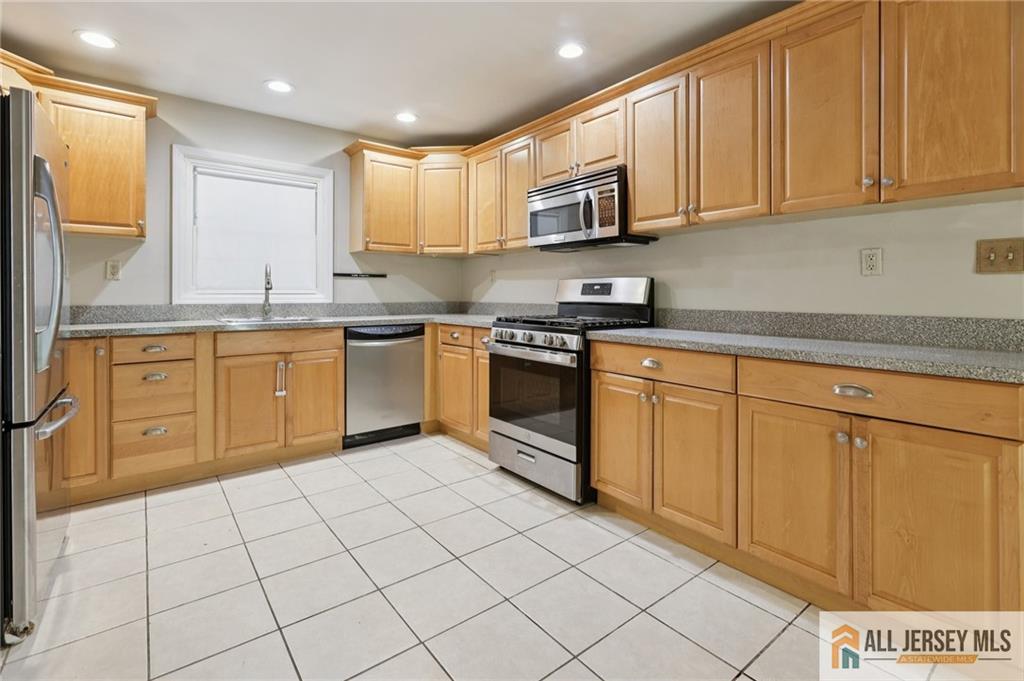 1 Landry, Franklin, NJ, 08873