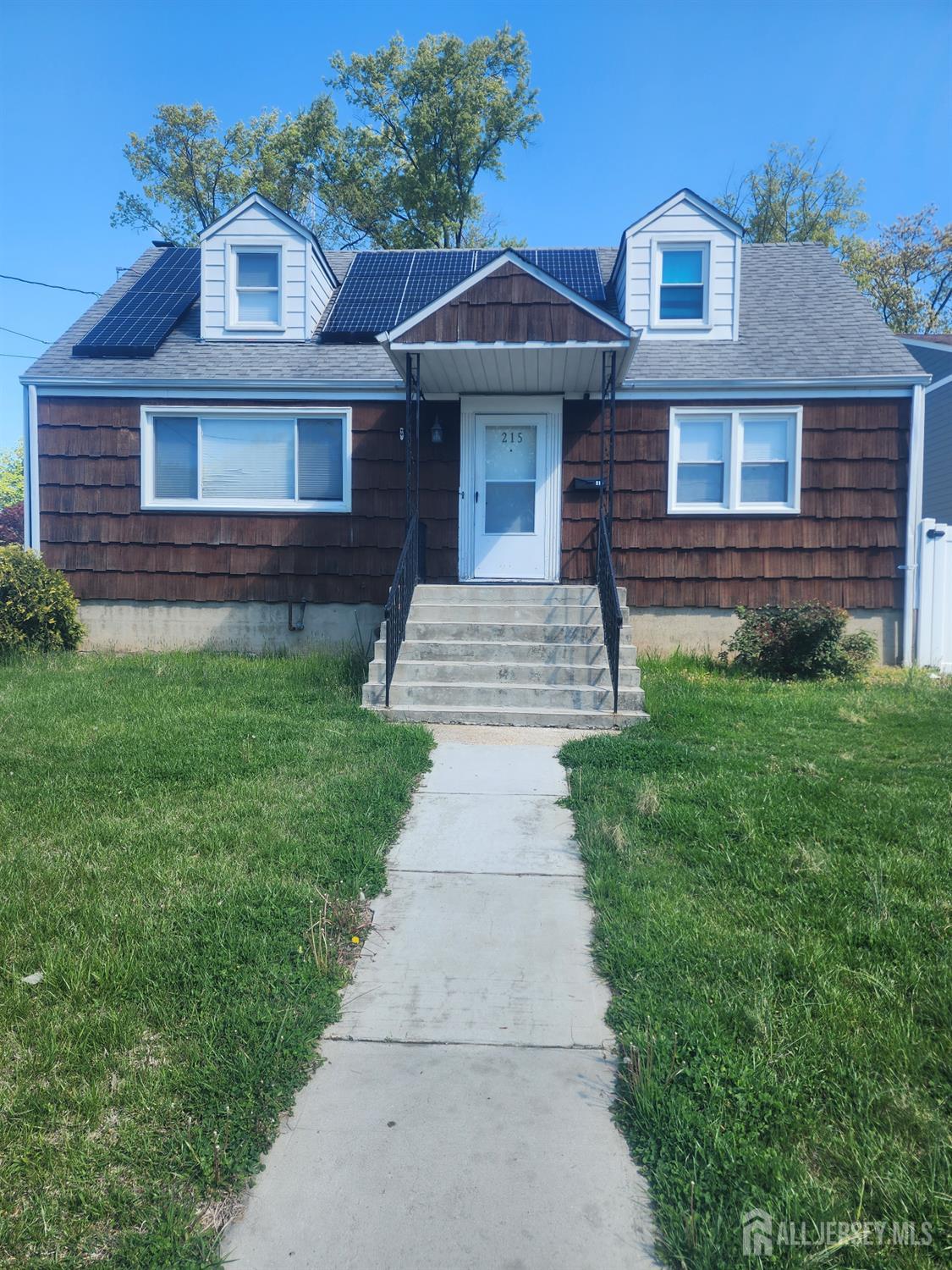 Photo of 215 Summit Avenue