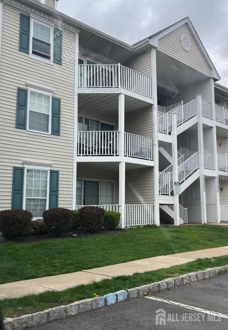 Photo of 102 Albury Way