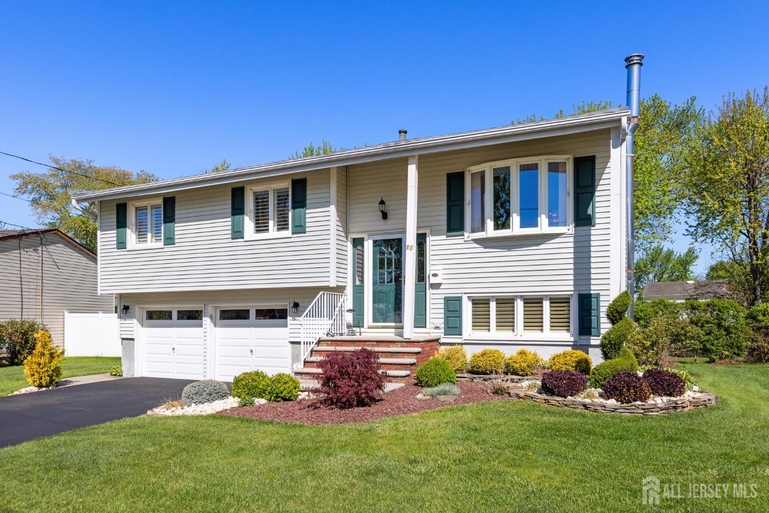 245 Florence, Colonia, NJ, 07067