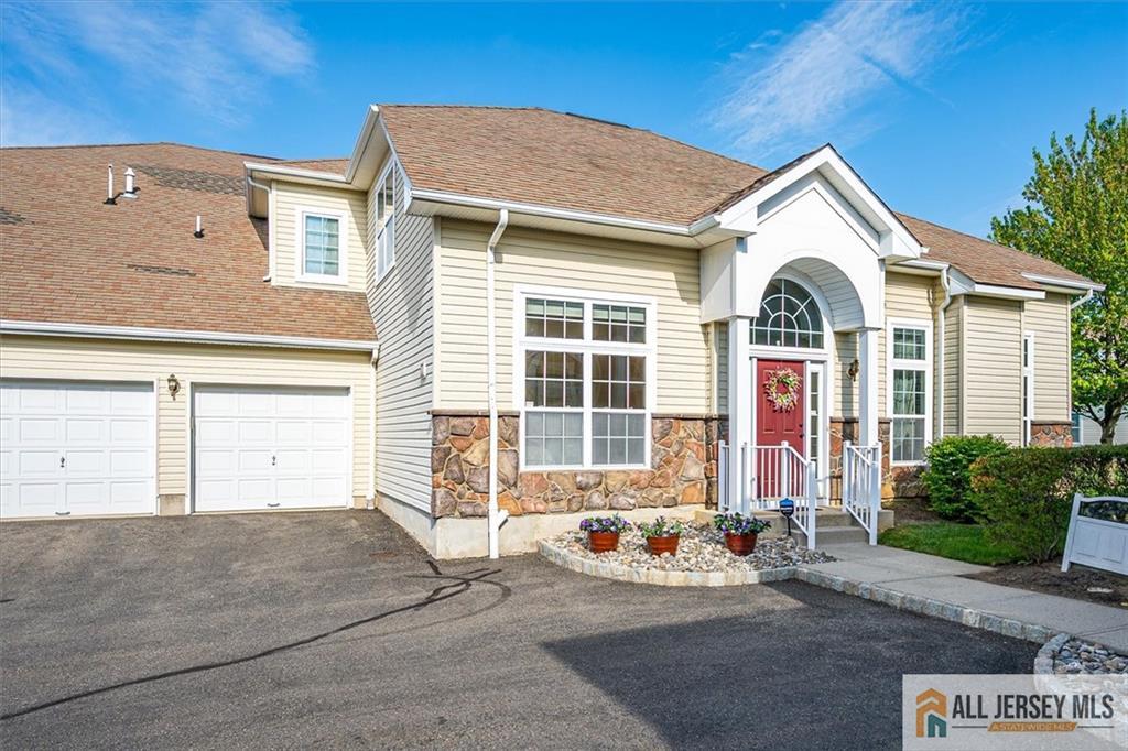 245 Florence, Colonia, NJ, 07067