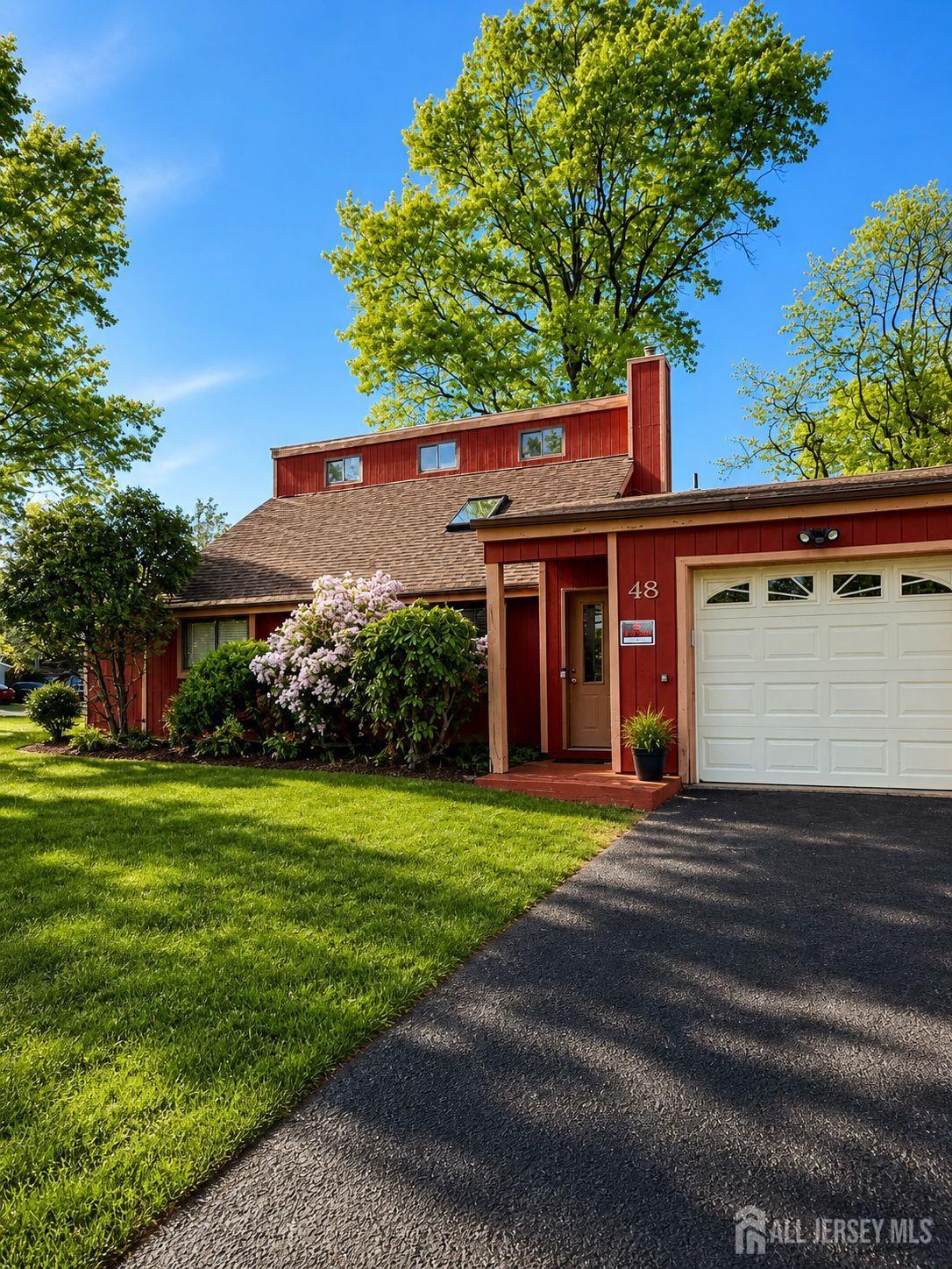 245 Florence, Colonia, NJ, 07067