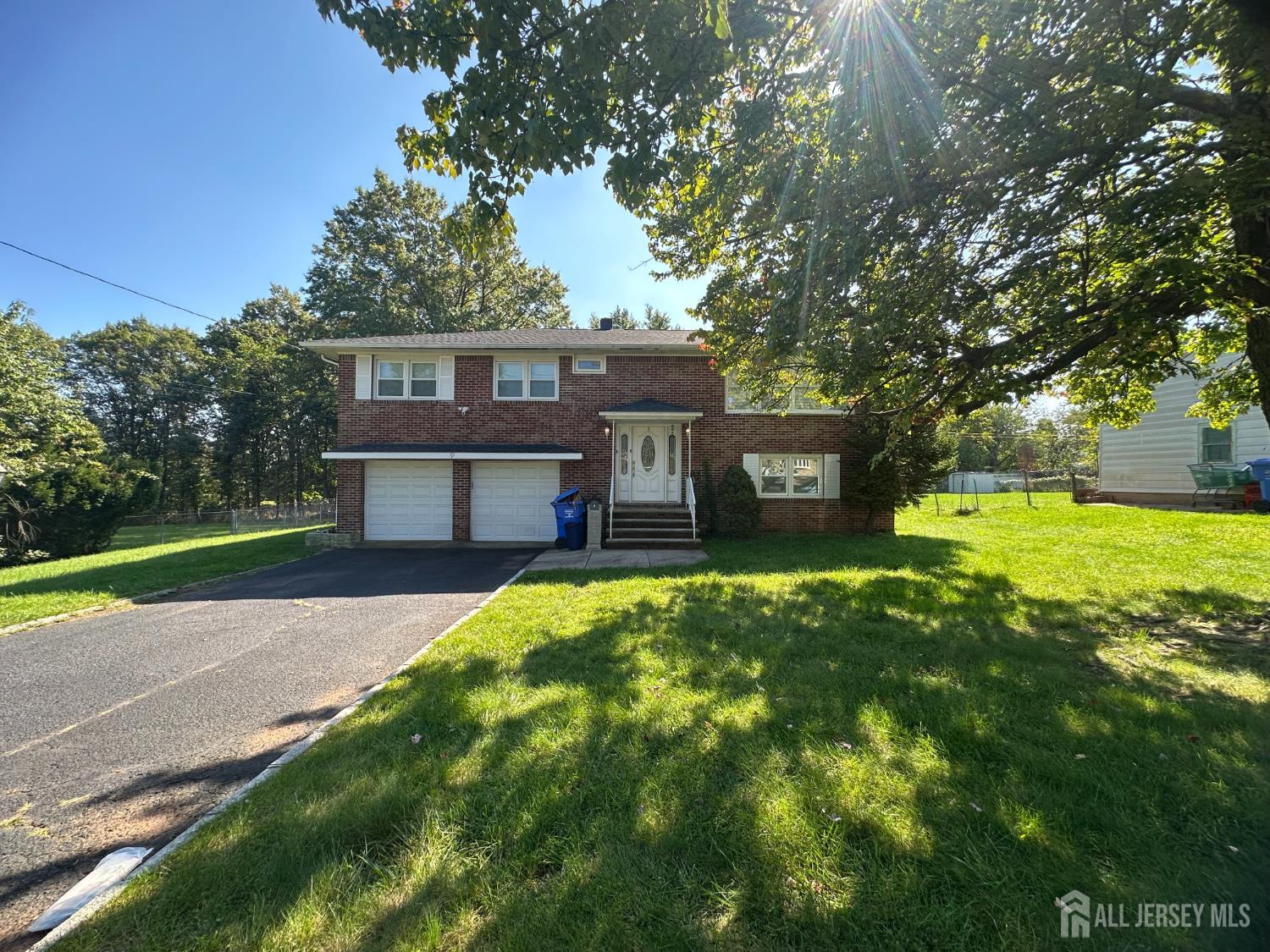 Homes for Sale in Iselin, NJ
