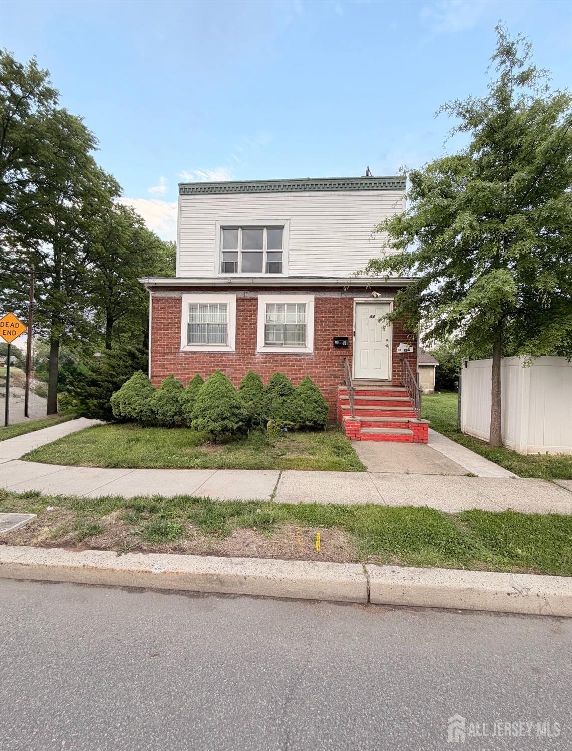 Photo of 44 East Tappen Street