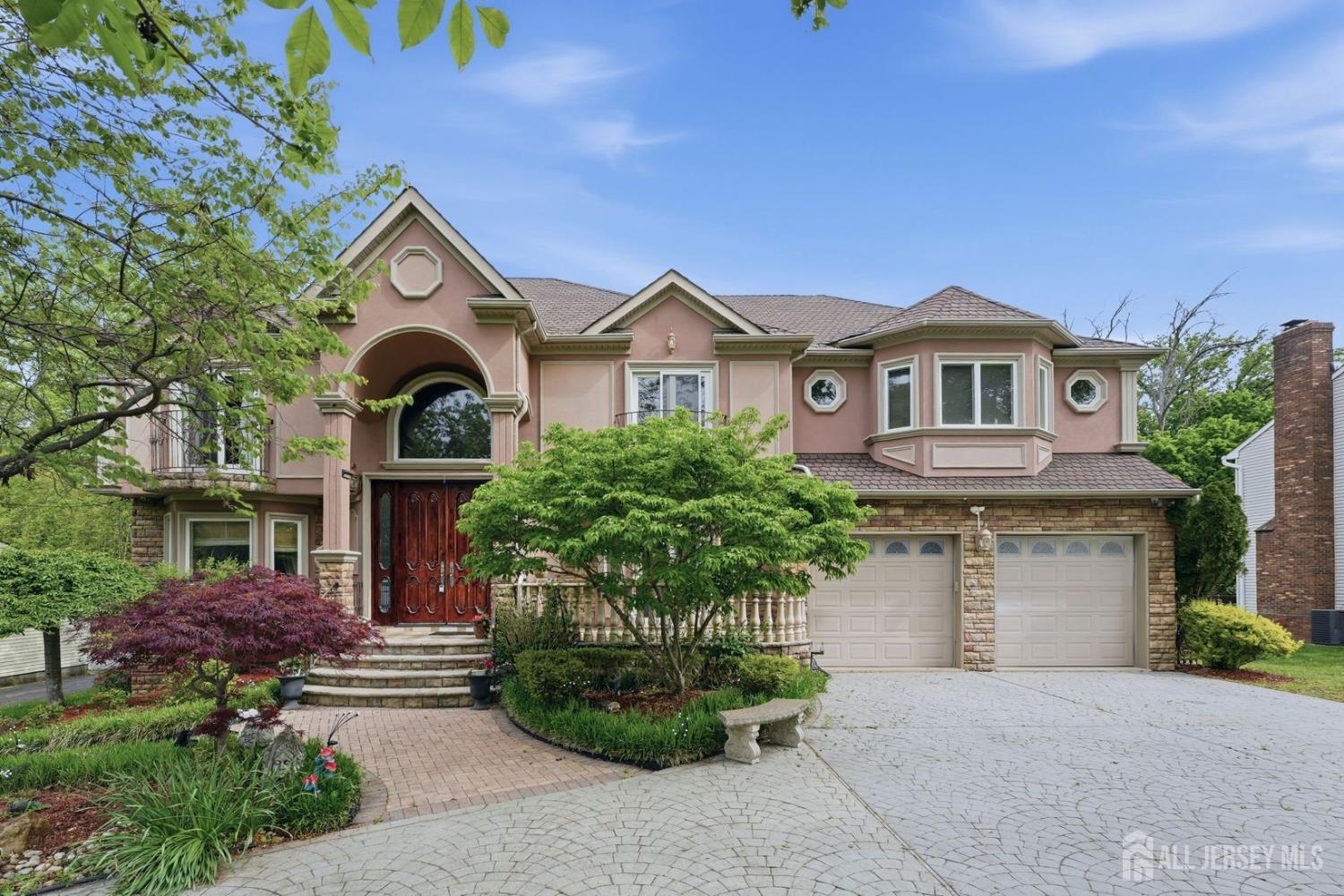 Photo of 3945 Park Avenue