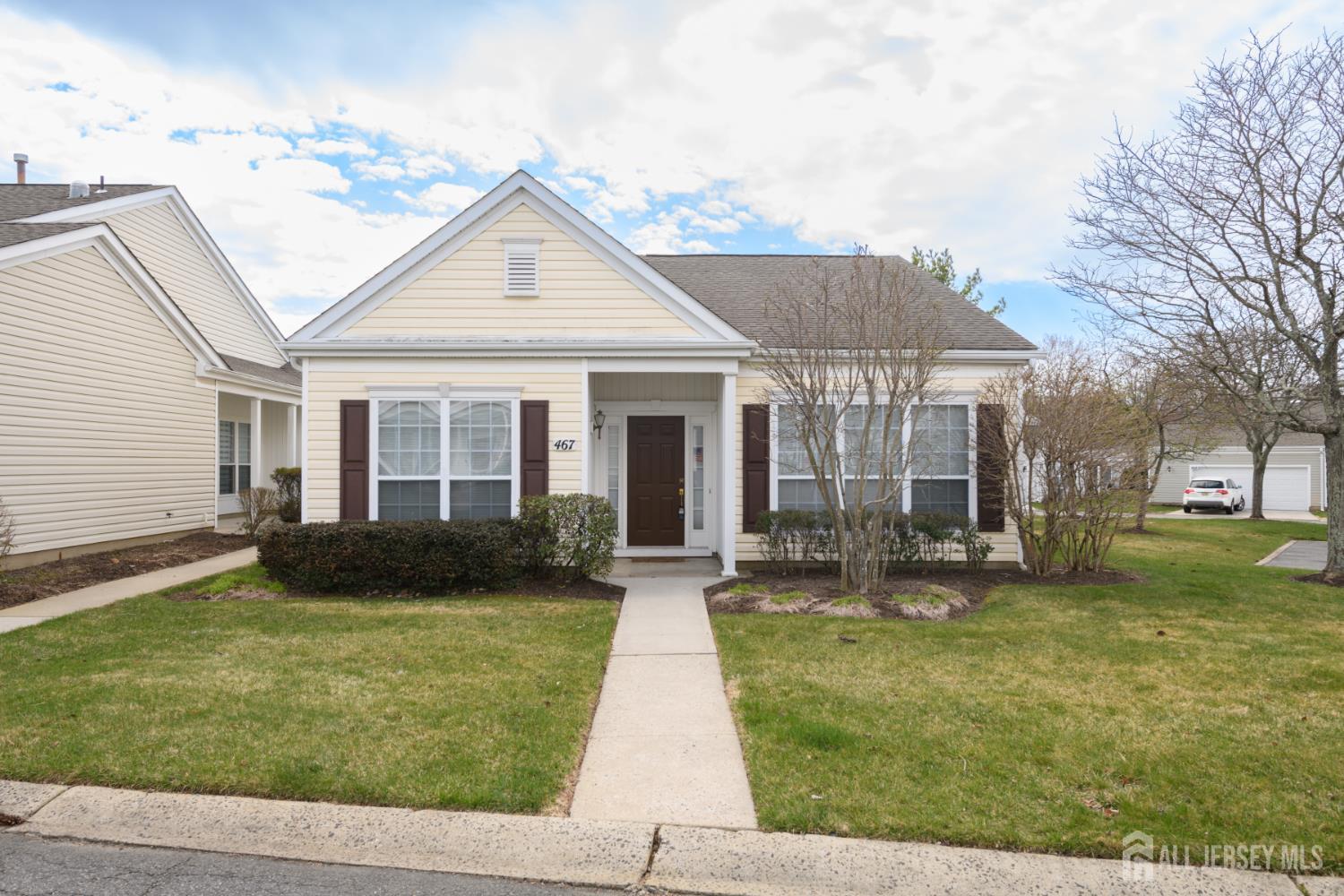 Photo of 467 Bluebird Drive