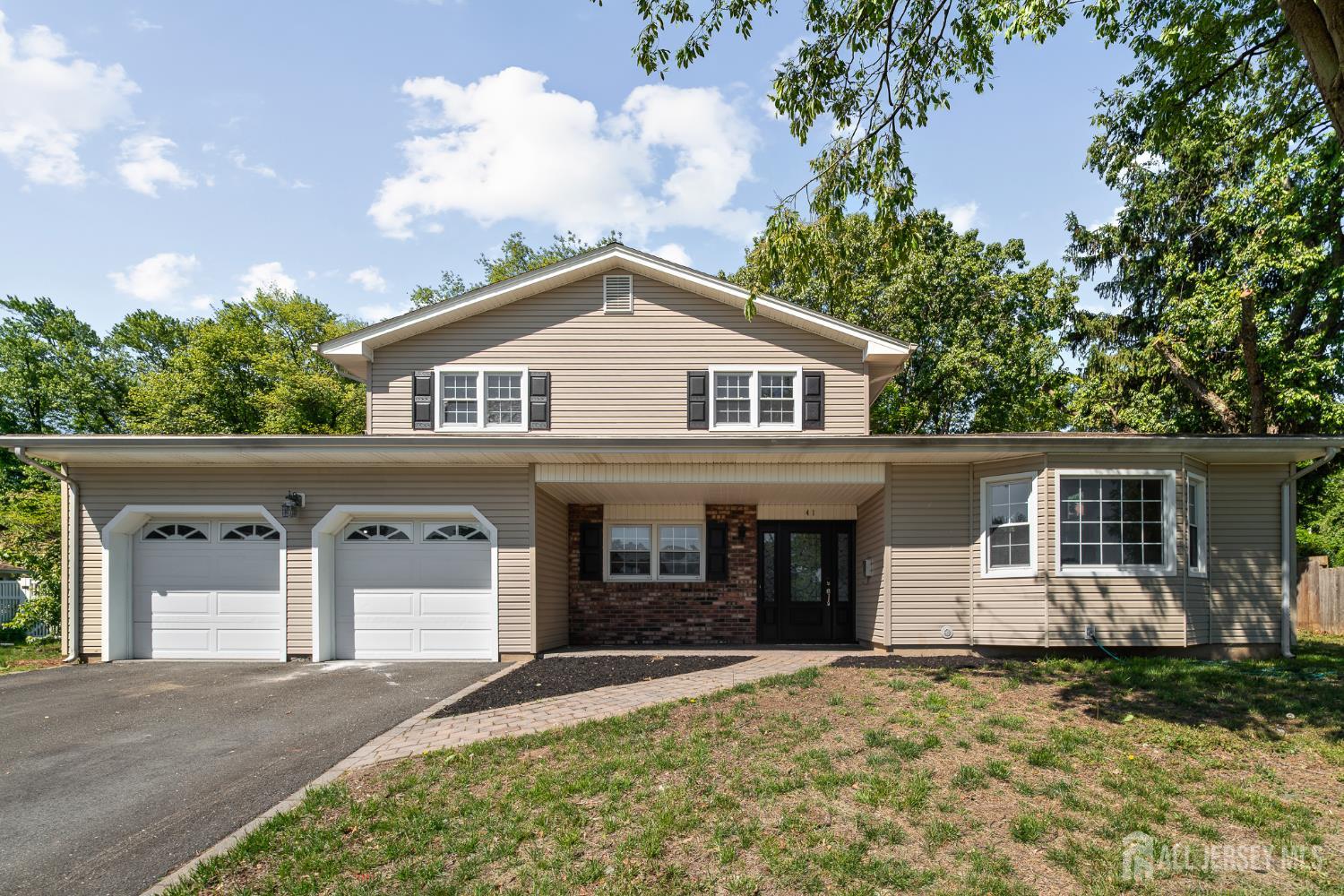 Photo of 41 Oakwood Drive