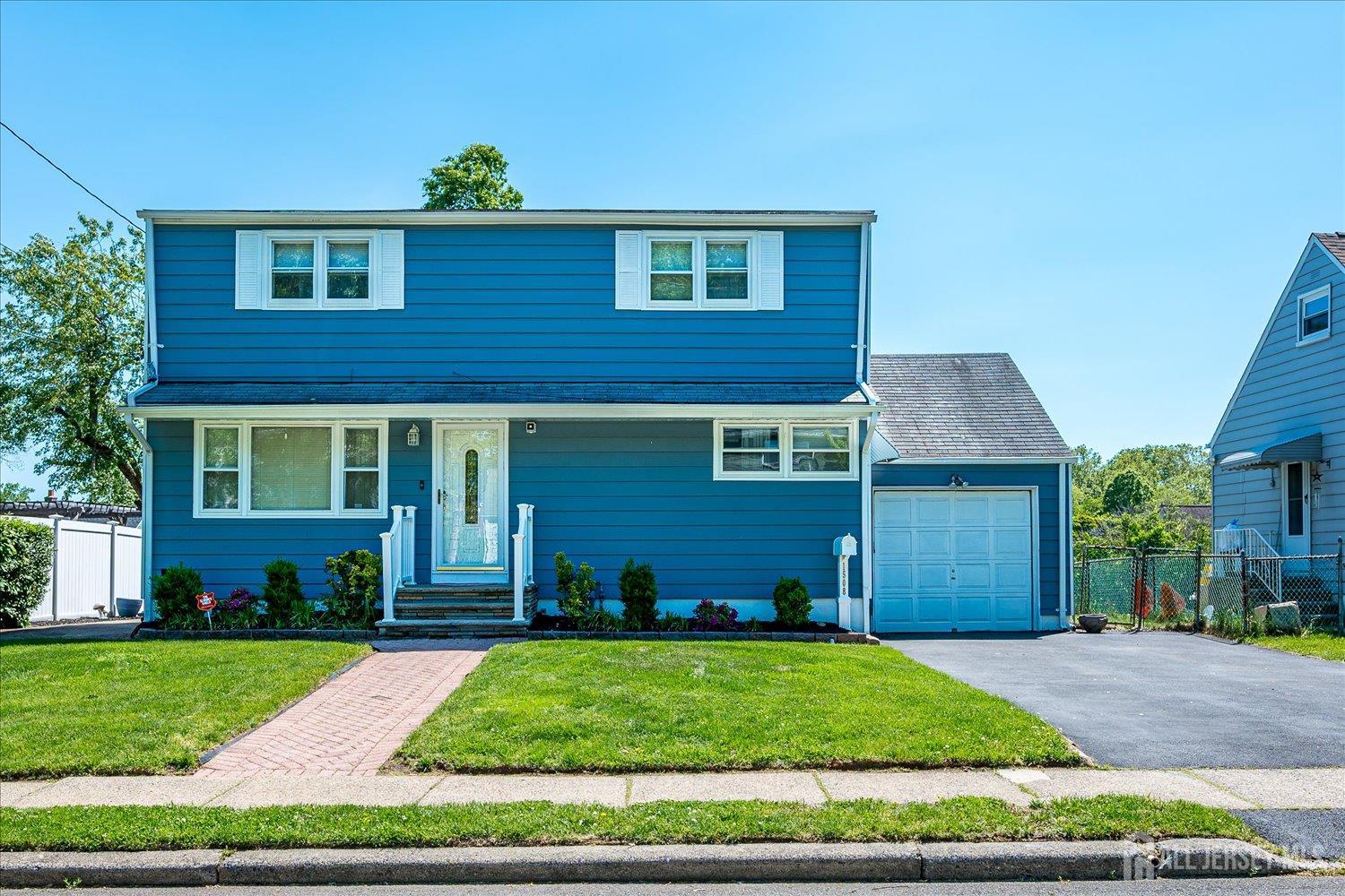 Photo of 1508 E Elaine Terrace