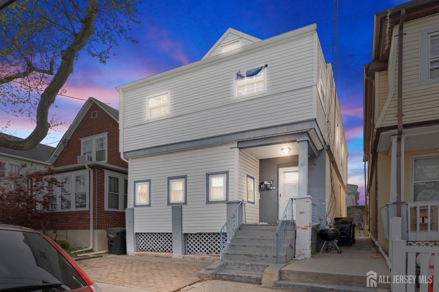 Photo of 423 Augustine Place