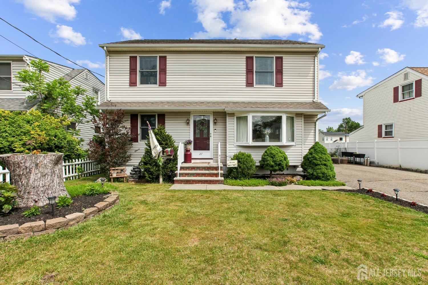 Homes for sale in Iselin, NJ | 27 W James Pl, Iselin, NJ 08830 | MLS# 2616285R
