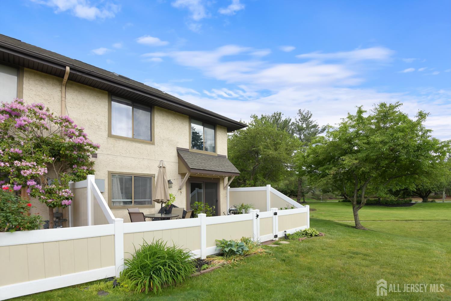 Homes for sale in Plainsboro, NJ | 34 Hampshire Dr, Plainsboro, NJ 08536 | MLS# 2616334R