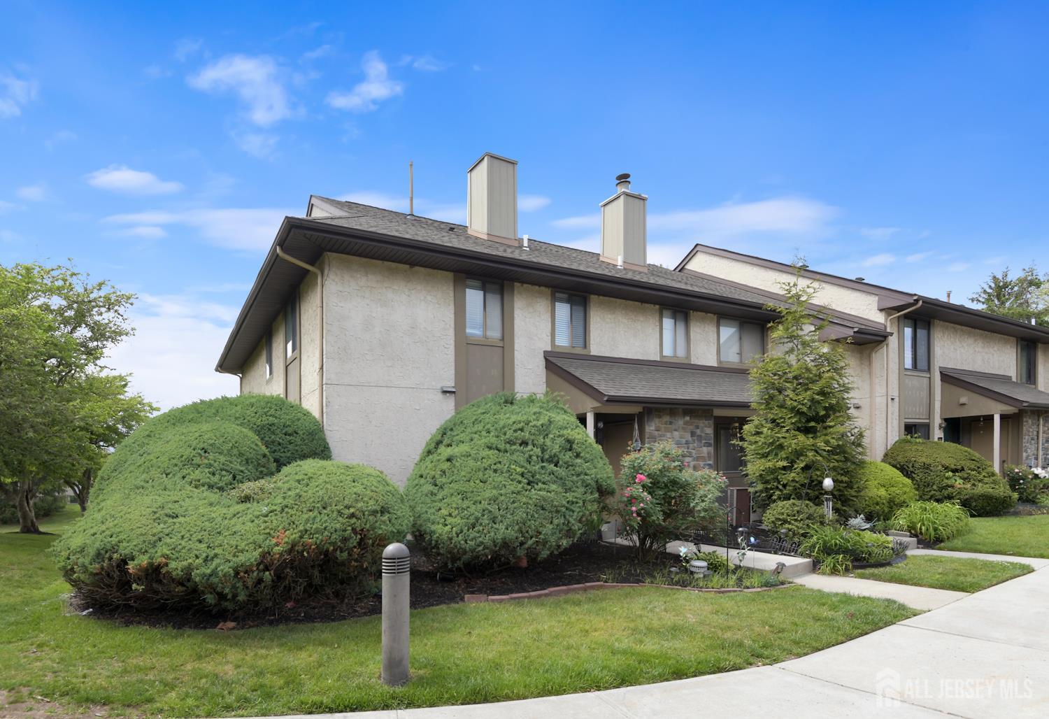 Homes for sale in Plainsboro, NJ | 34 Hampshire Dr, Plainsboro, NJ 08536 | MLS# 2616334R