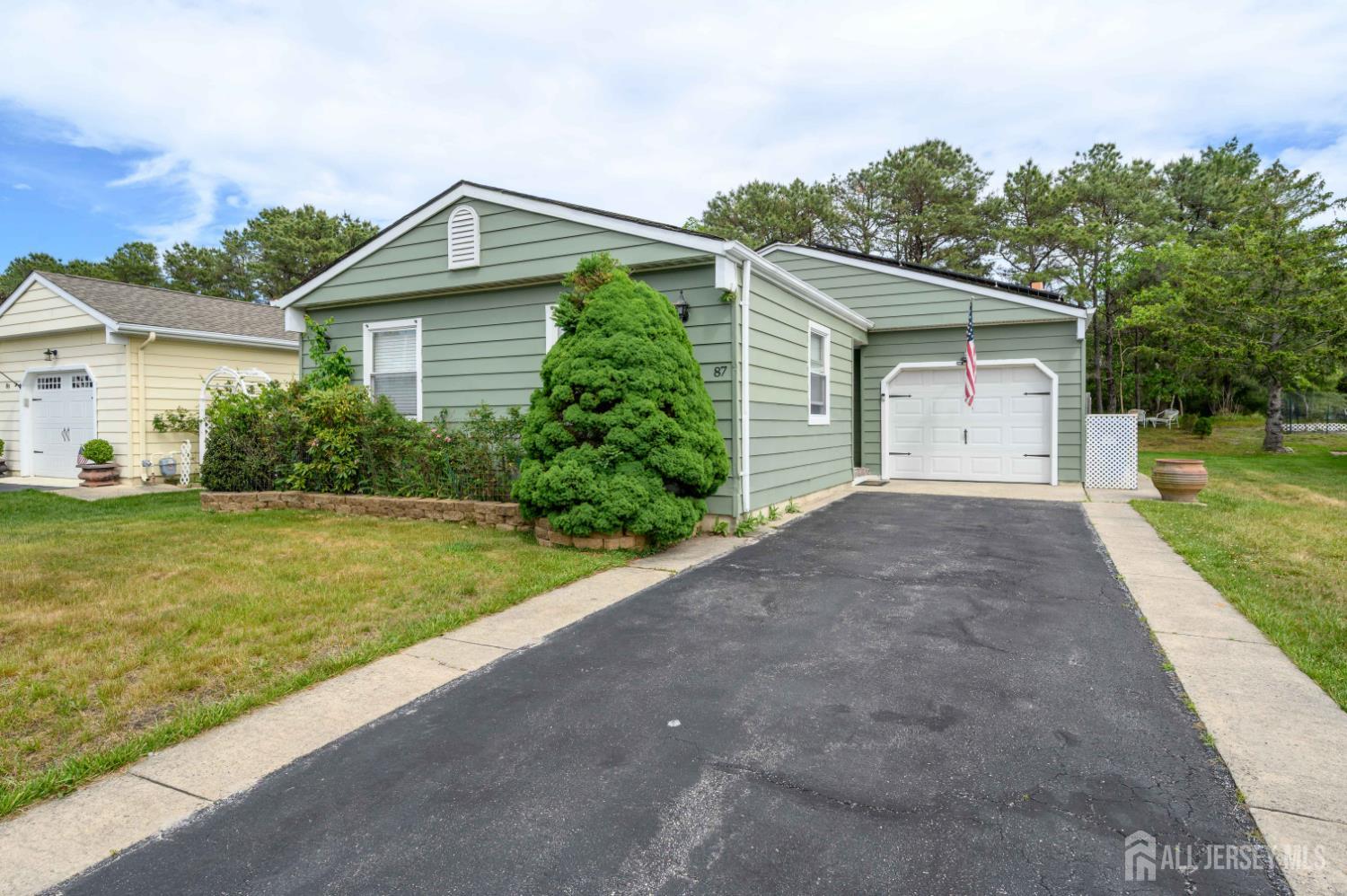 Photo of 87 Chesterfield Lane