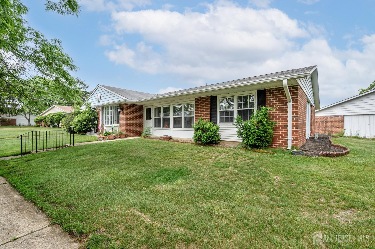 Photo of 1270-b Argyll Circle