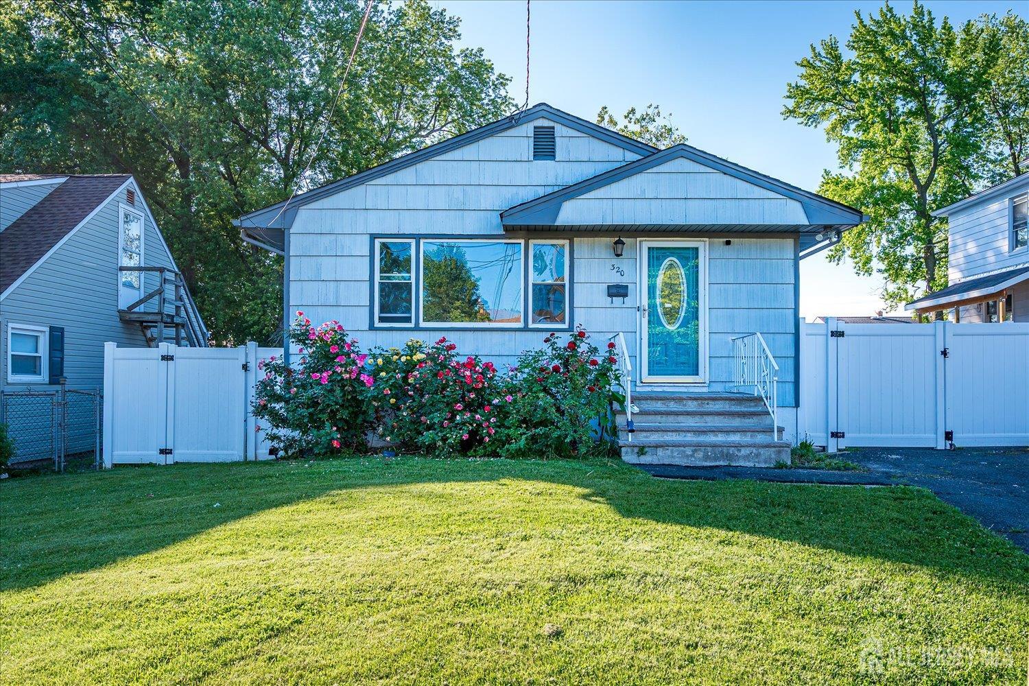 Photo of 320 Demorest Avenue