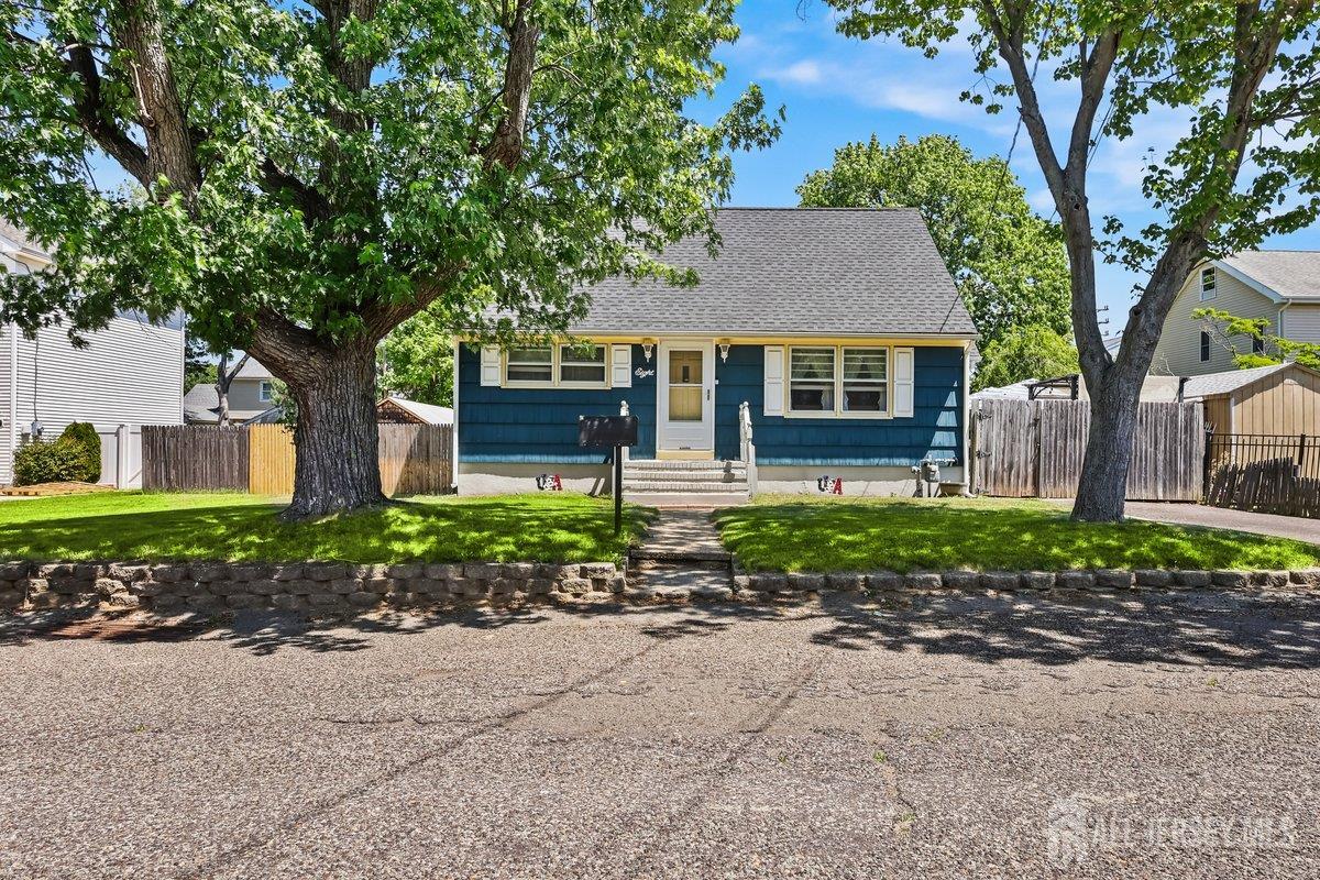 Photo of 8 N Chestnut Street