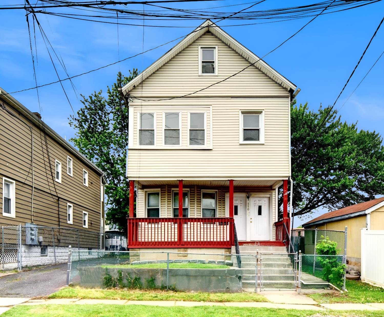 Photo of 110 W 16 Street
