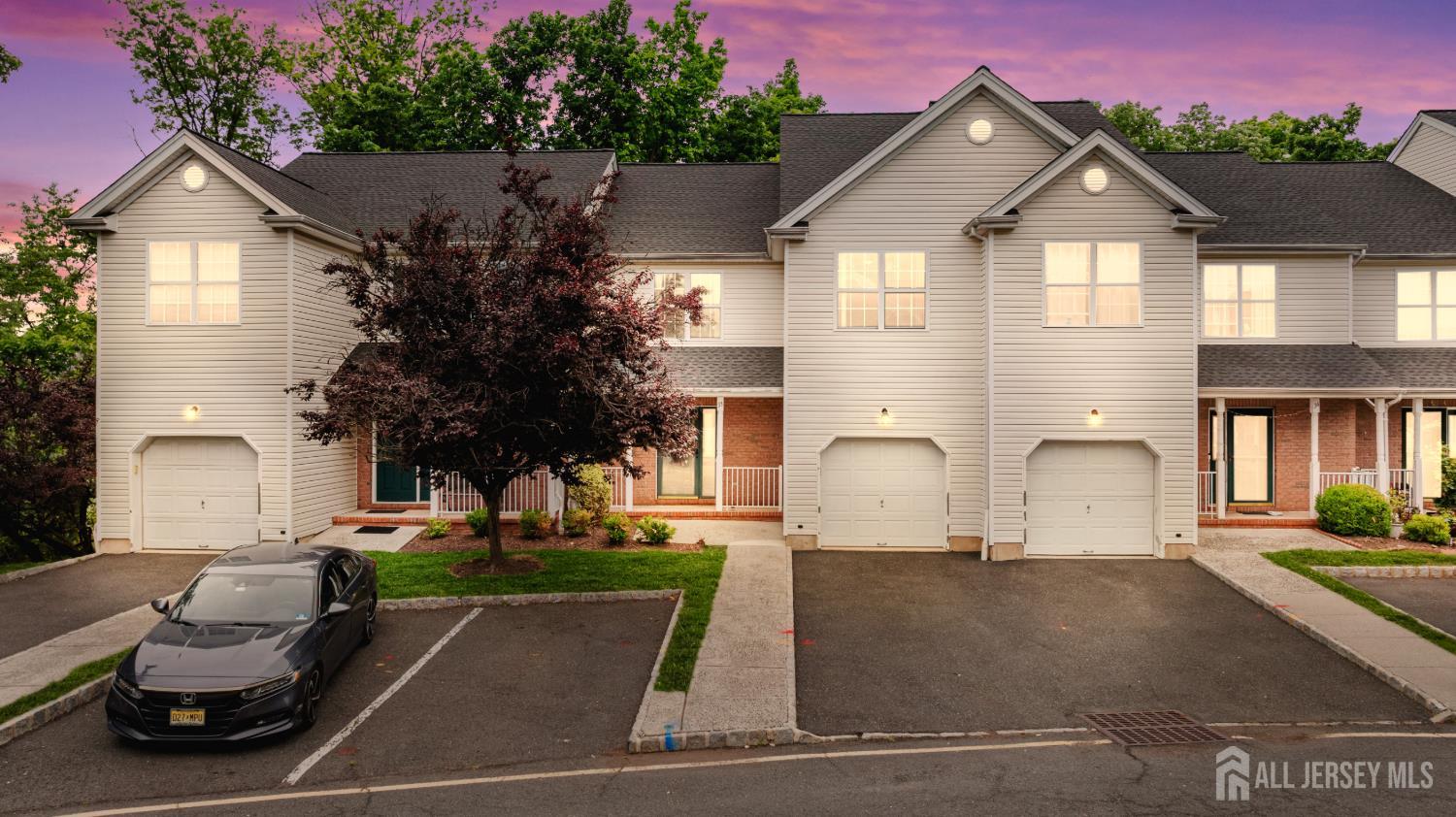 Photo of 33 E Burgess Drive