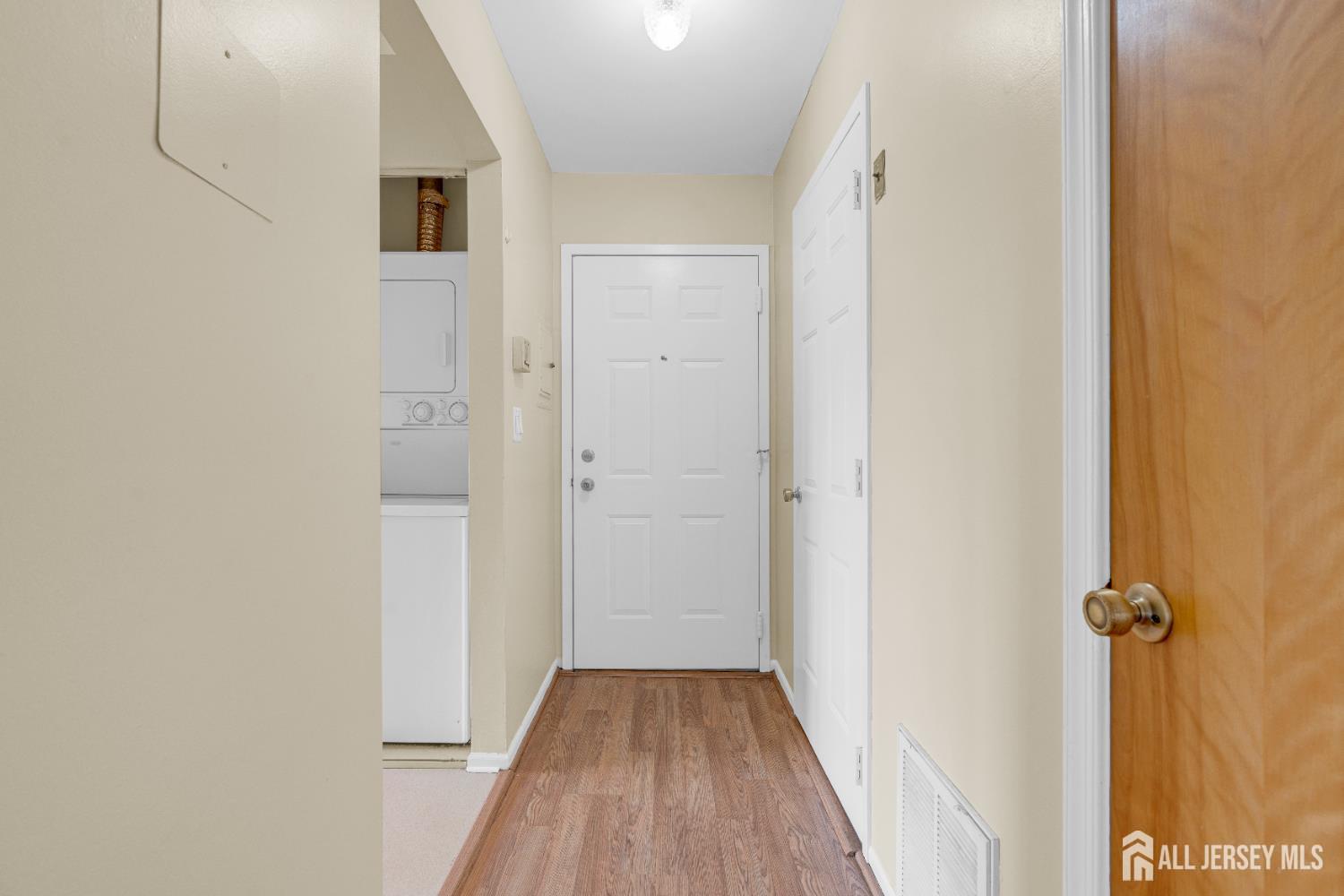 Homes for sale in Middlesex, NJ | 101 Beverly Hill Ter, Middlesex, NJ 07095 | MLS# 2616619R