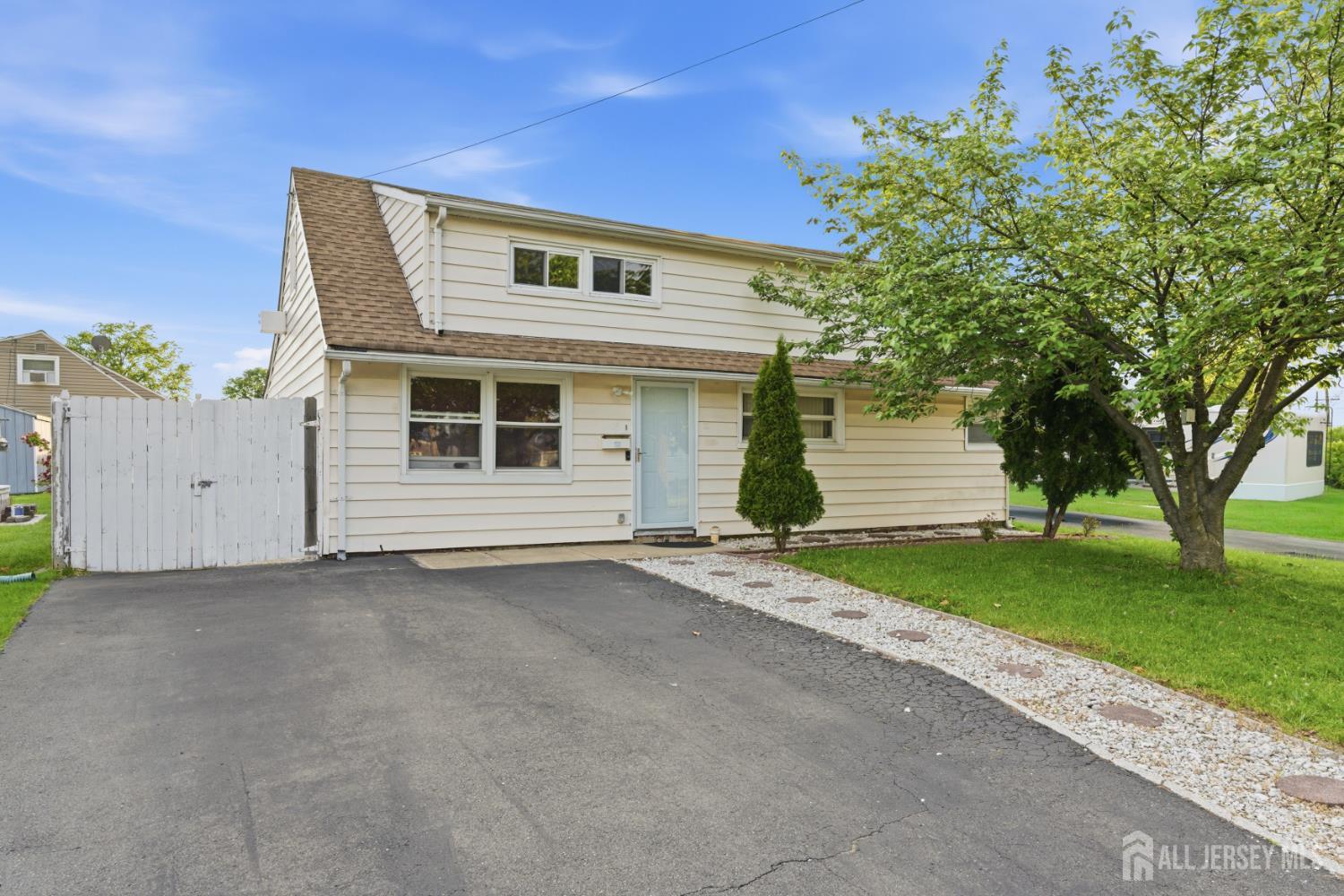 Photo of 35 Coolidge Avenue