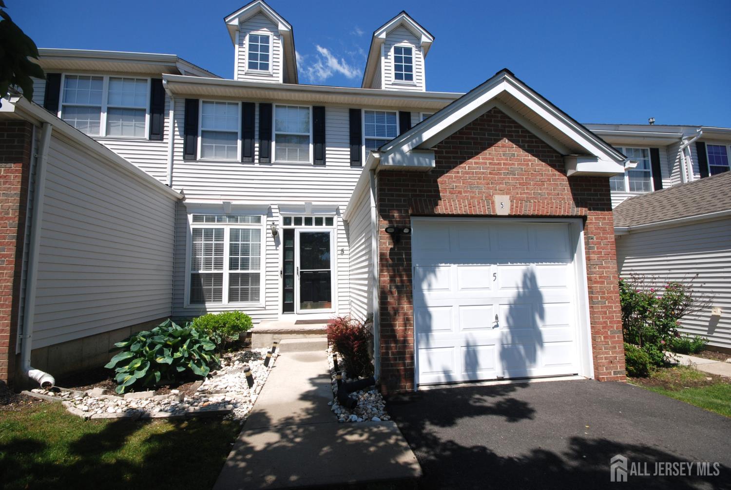 Photo of 5 Schlottfeld Lane