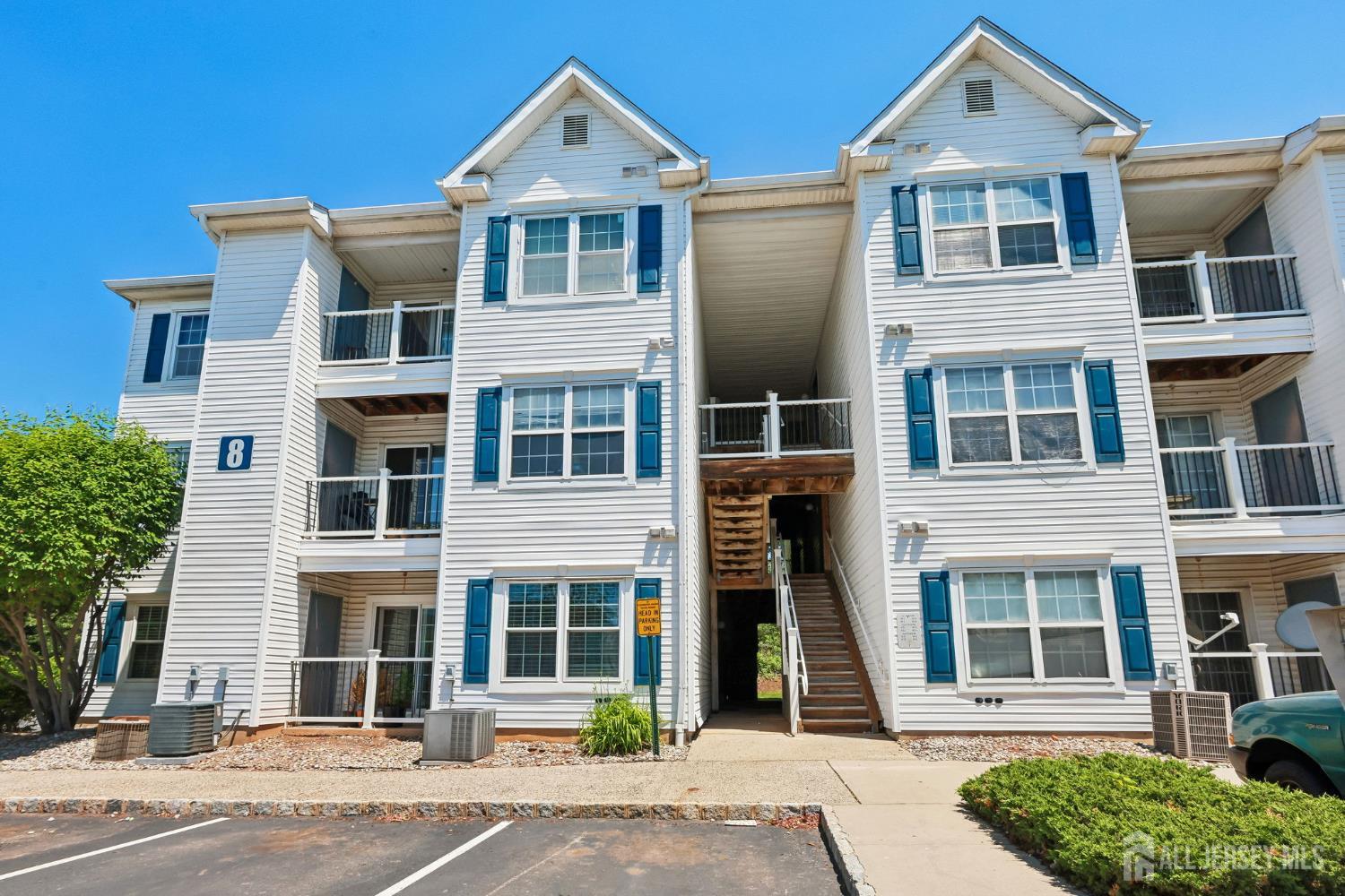 Photo of 811 Waterford Drive